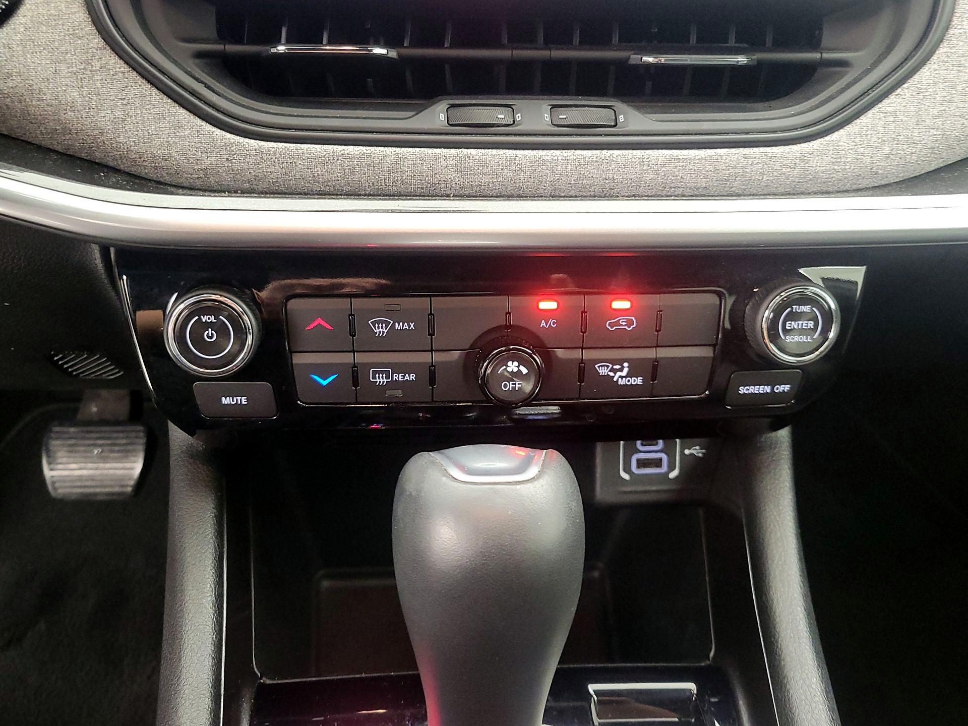 Thumbnail: 2024 Jeep Compass - 16