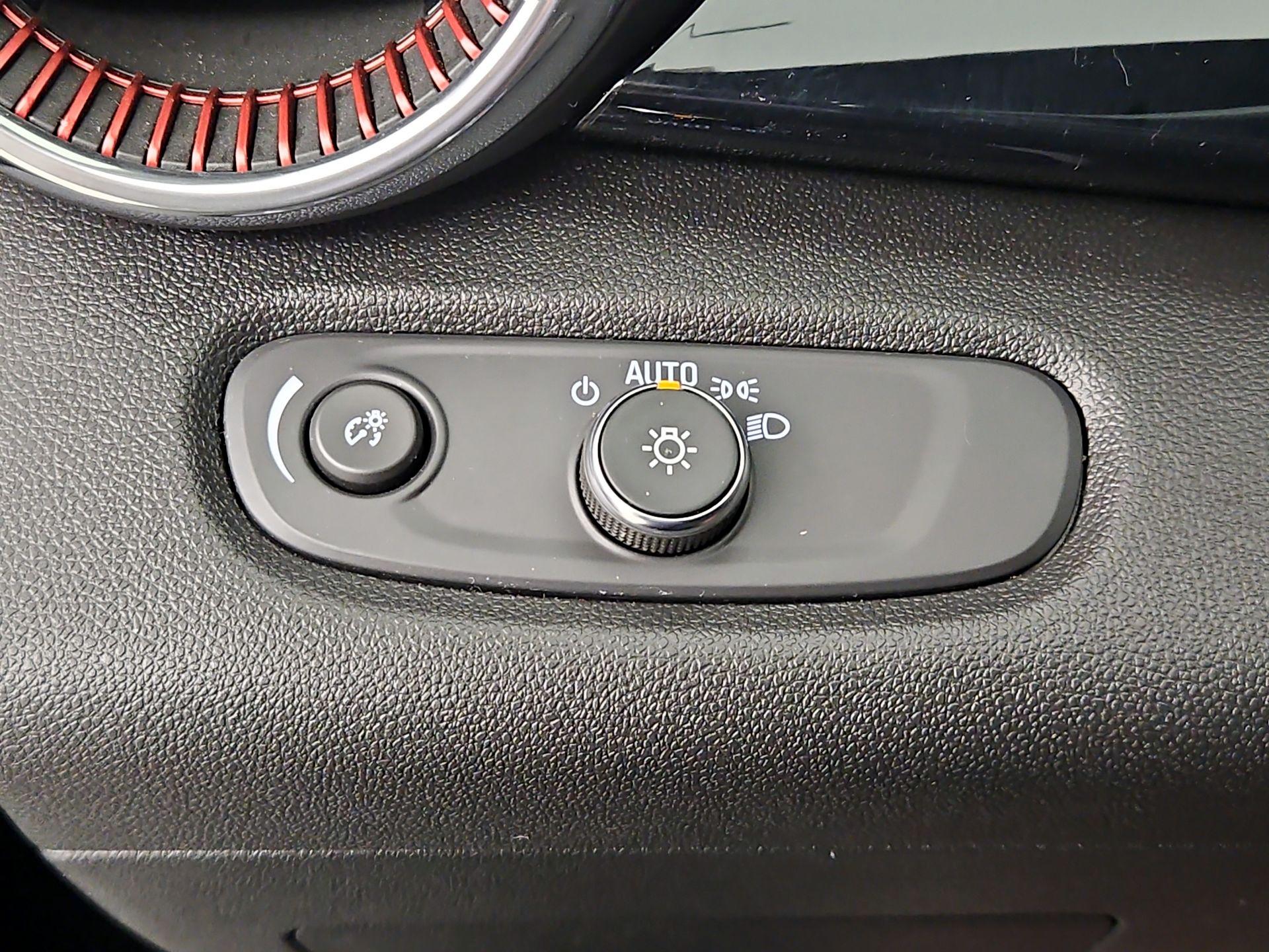 Thumbnail: 2025 Chevrolet Trax - 13