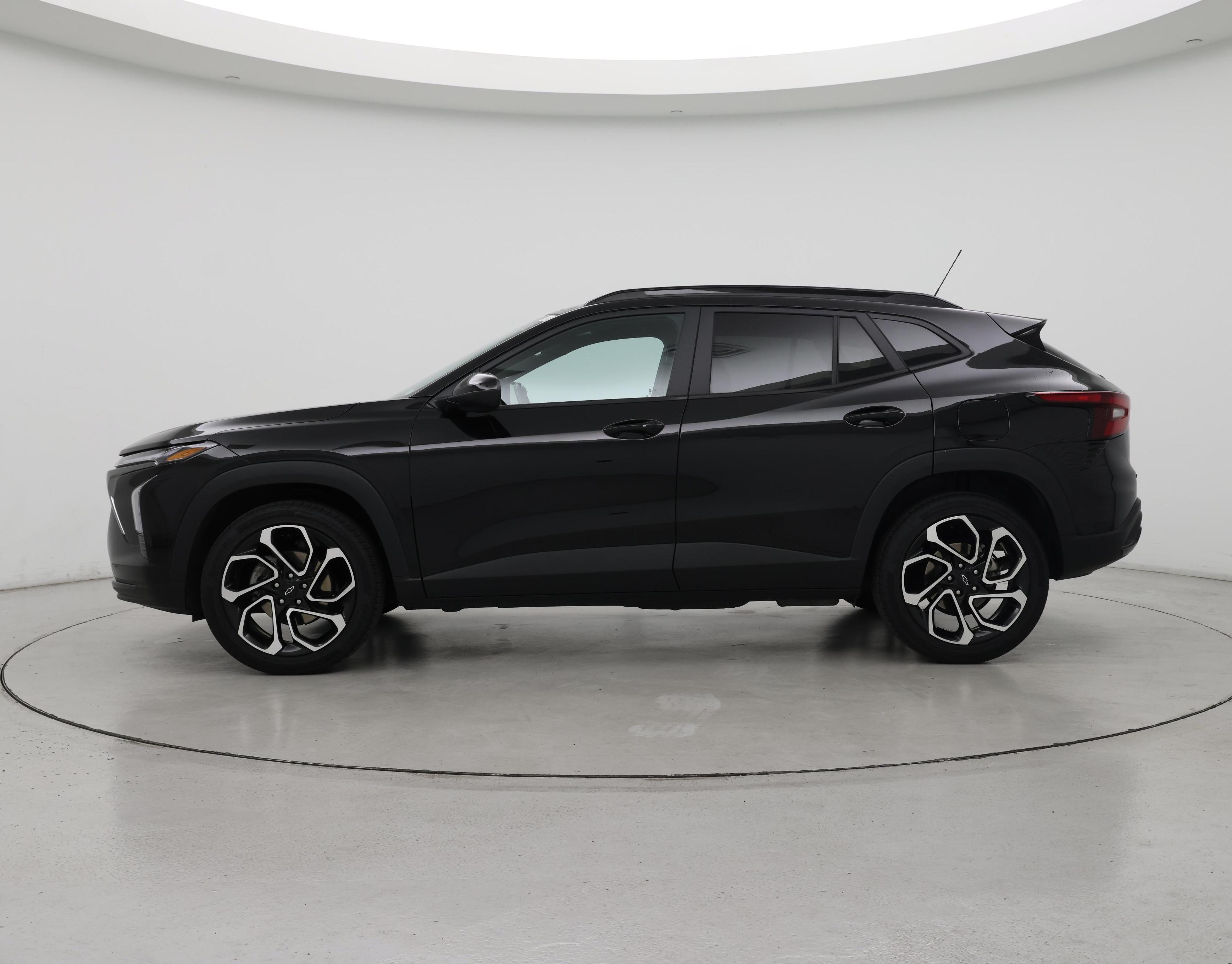 Thumbnail: 2025 Chevrolet Trax - 3