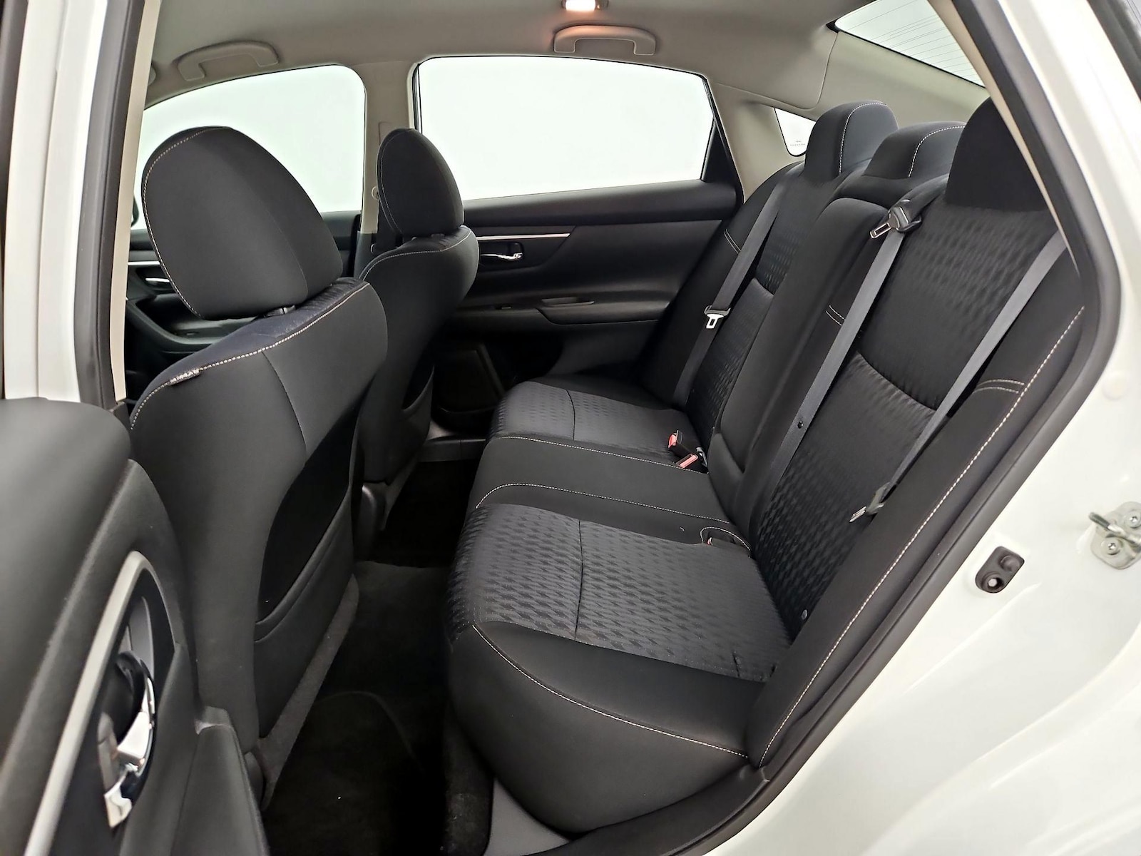 2018 Nissan Altima SV - Photo 20