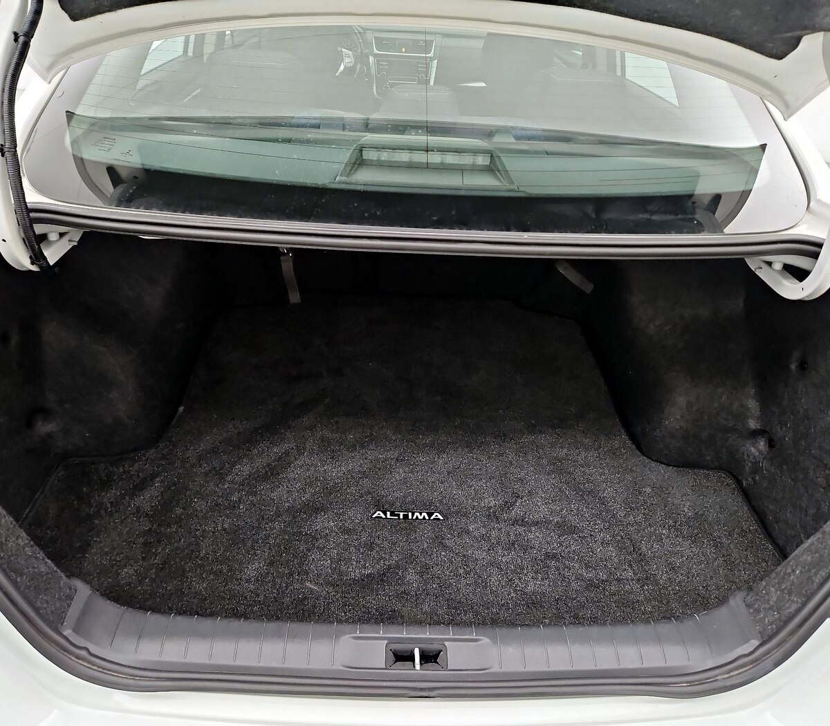 Trunk/Cargo (Seats Up)