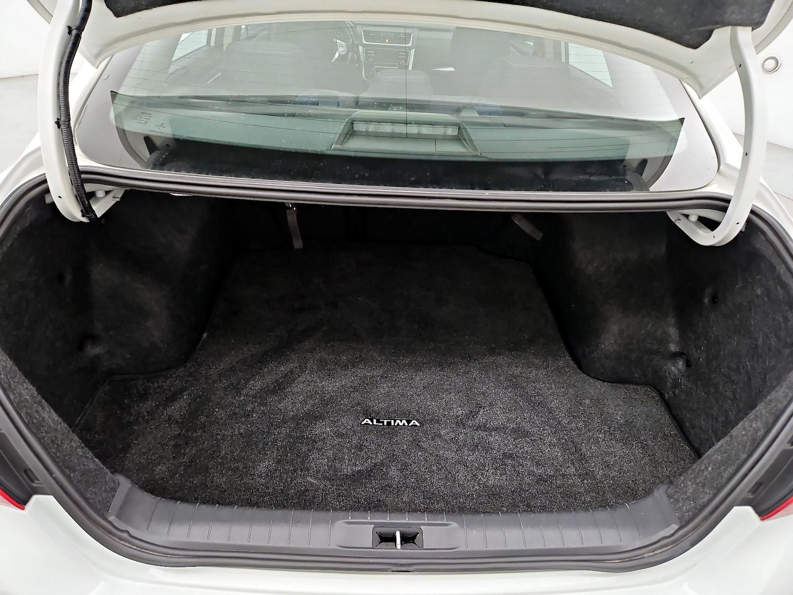 2018 Nissan Altima SV - Photo 21