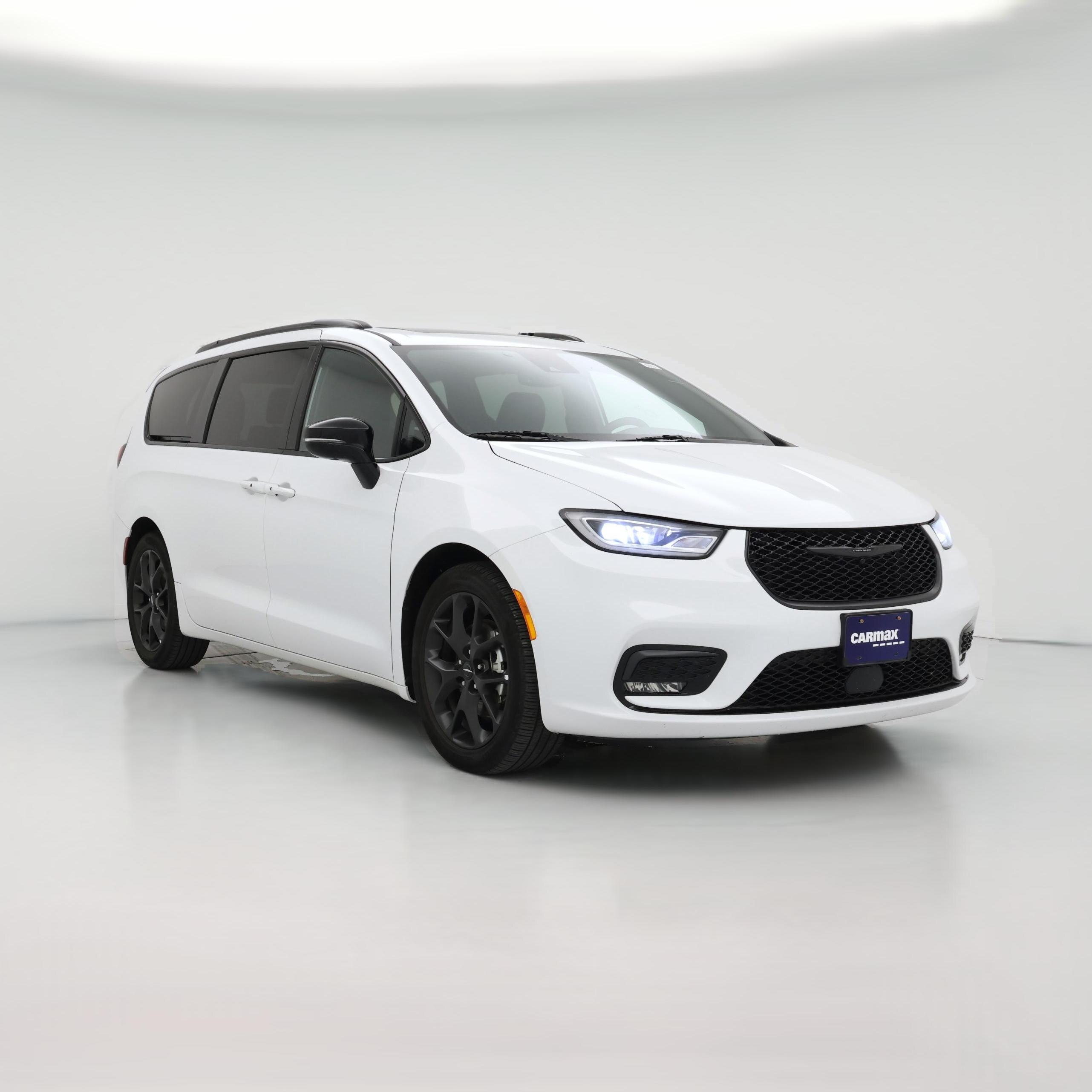 Thumbnail: 2025 Chrysler Pacifica - 1