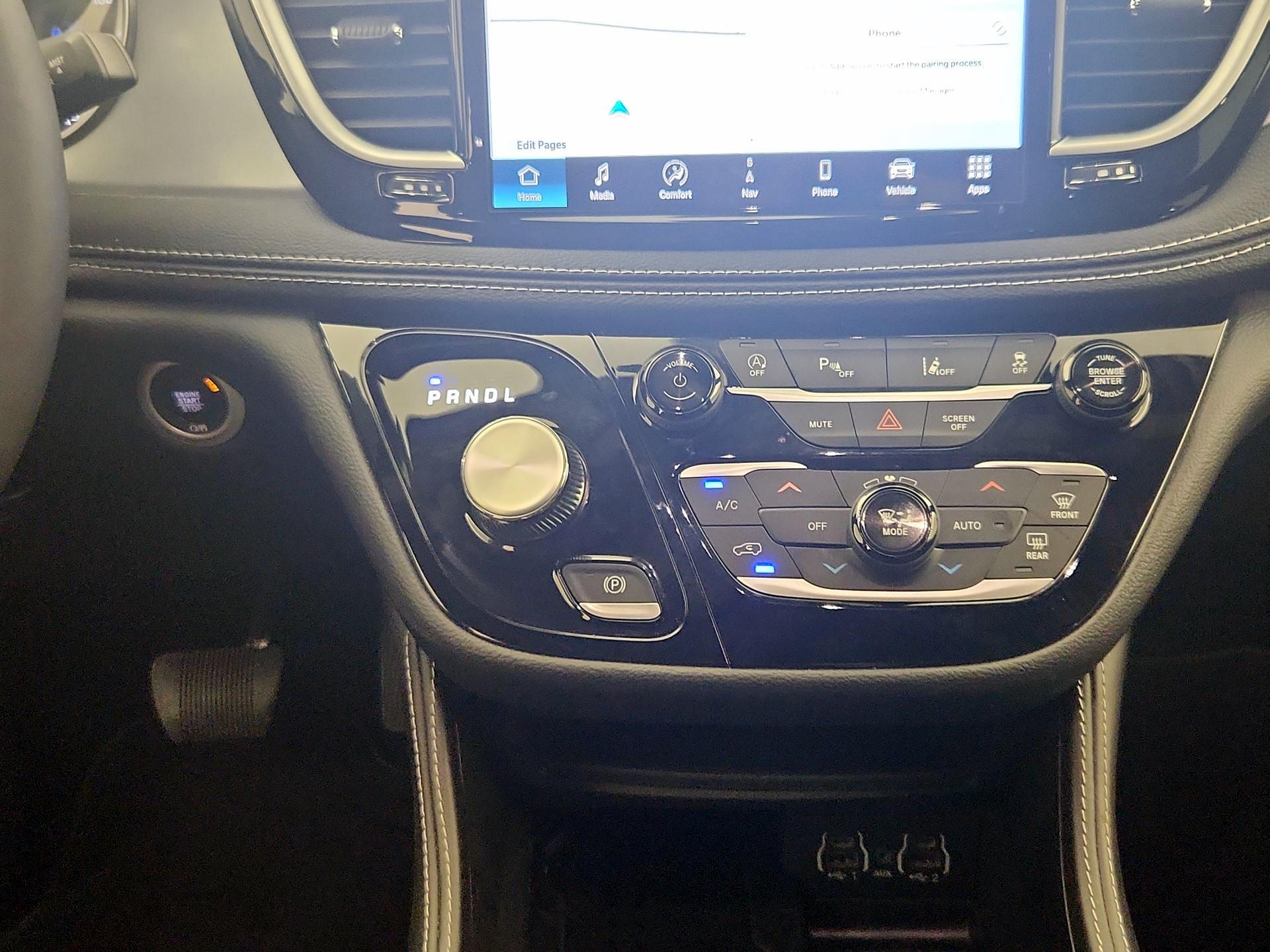 Thumbnail: 2025 Chrysler Pacifica - 18