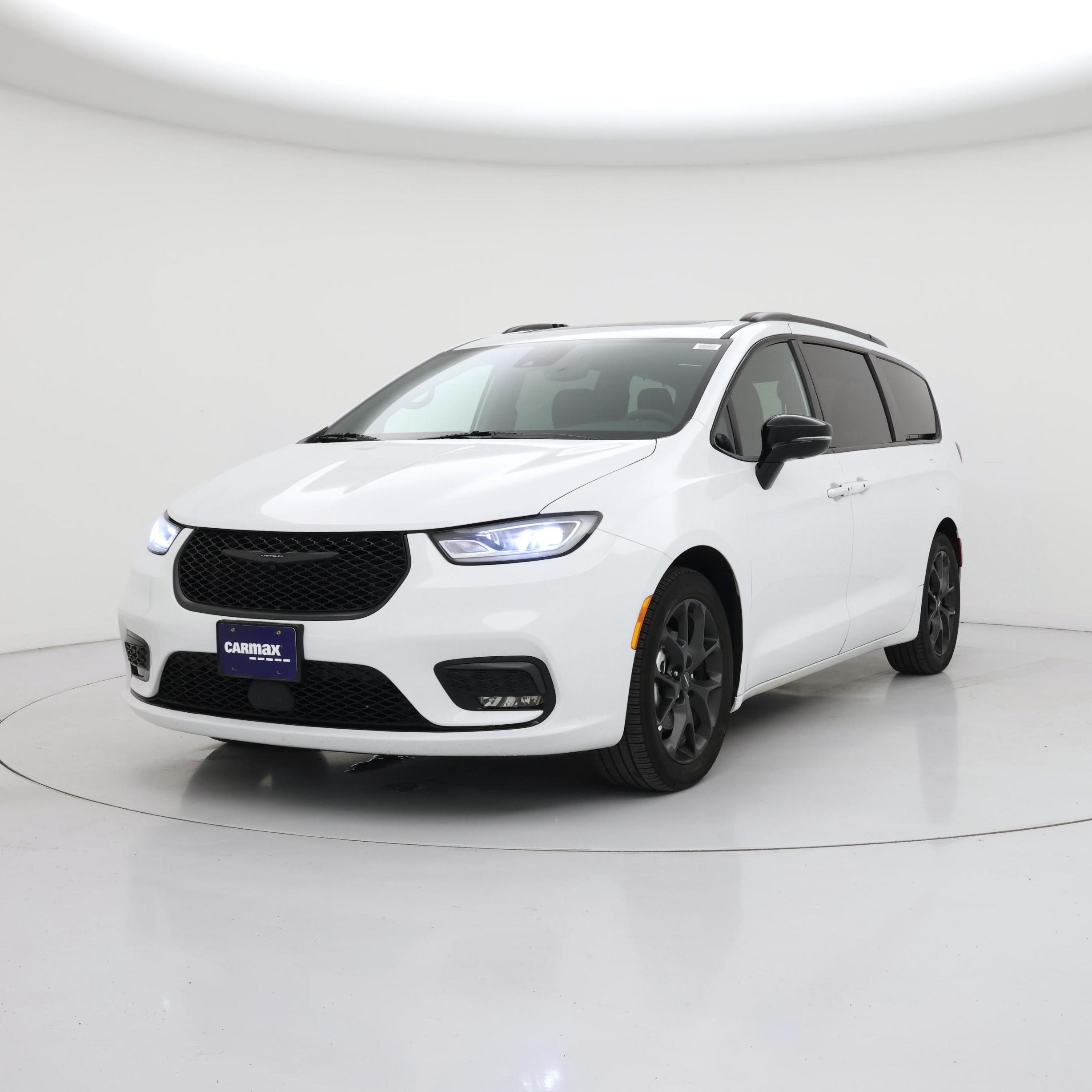 Thumbnail: 2025 Chrysler Pacifica - 4