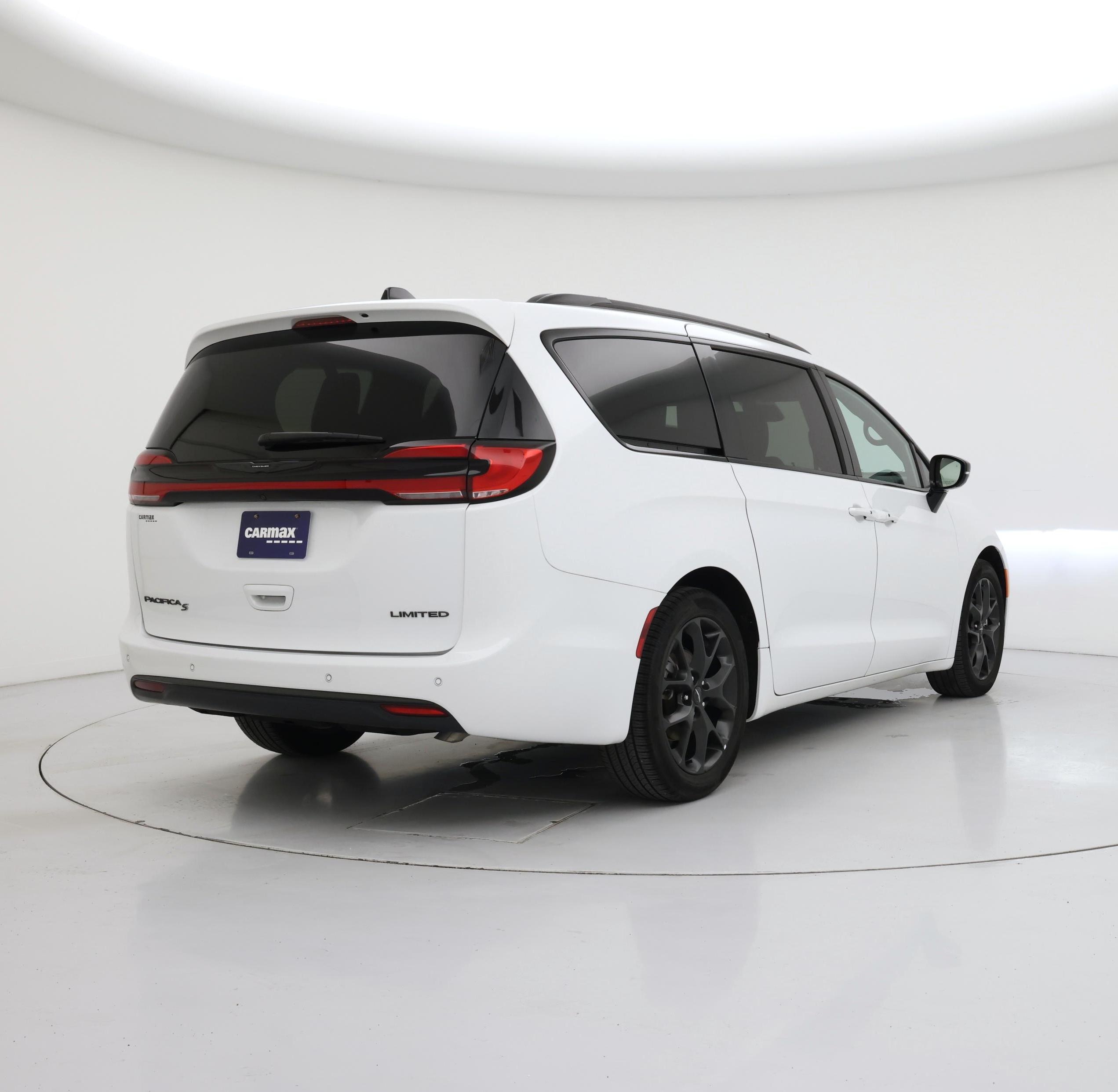 Thumbnail: 2025 Chrysler Pacifica - 8