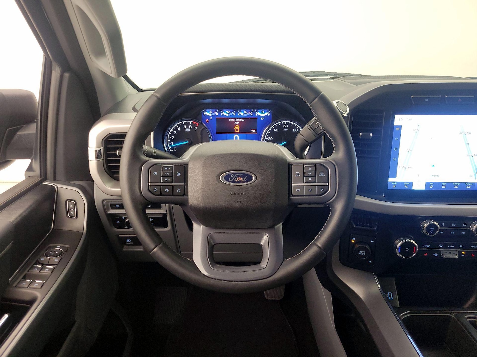2023 Ford F-150 XLT - Photo 11