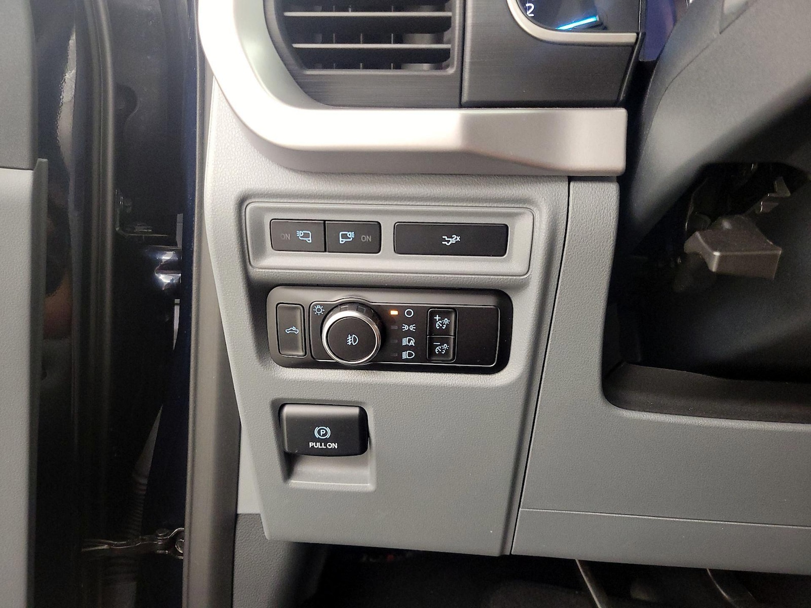 2023 Ford F-150 XLT - Photo 14