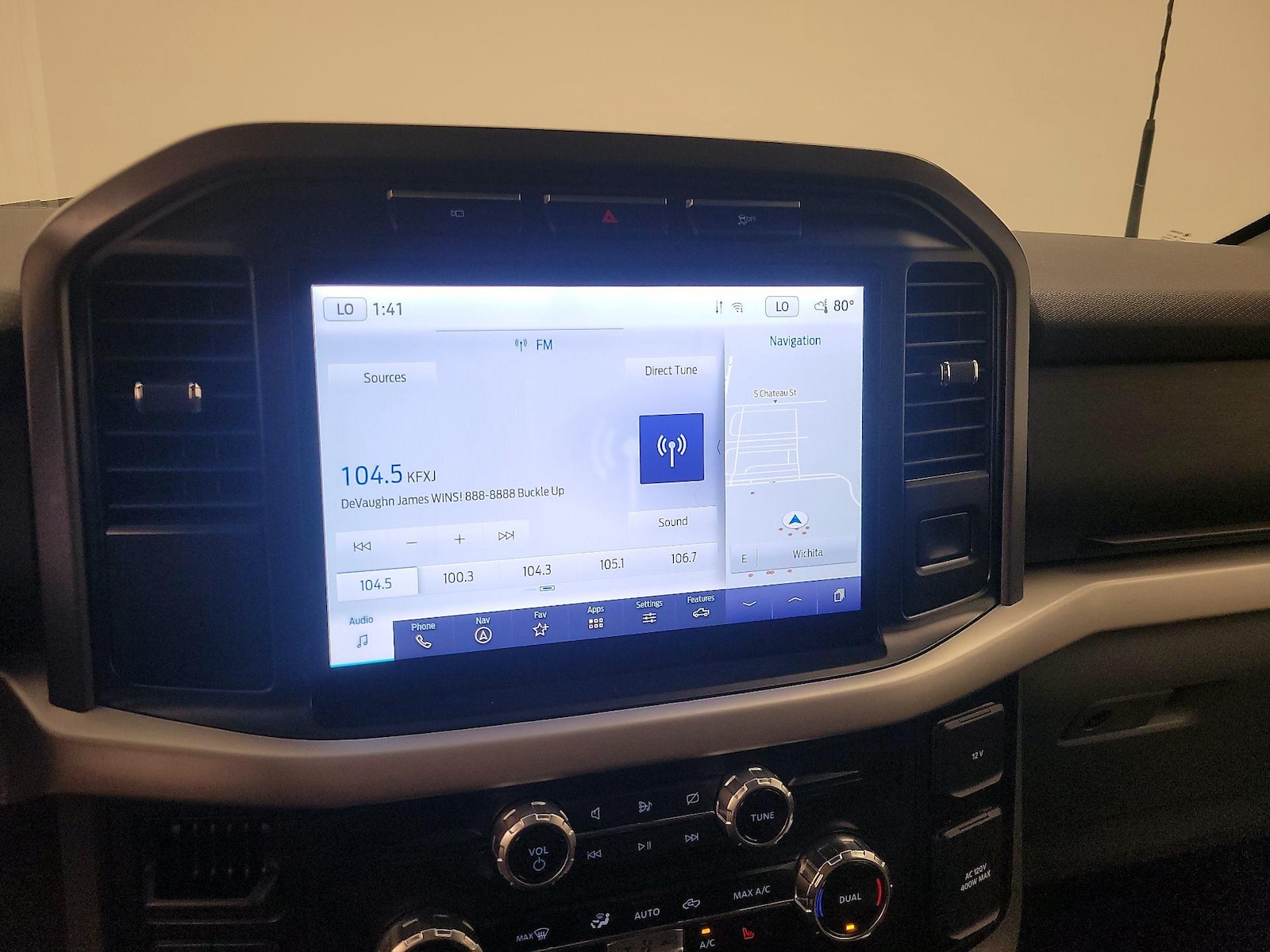 2023 Ford F-150 XLT - Photo 17