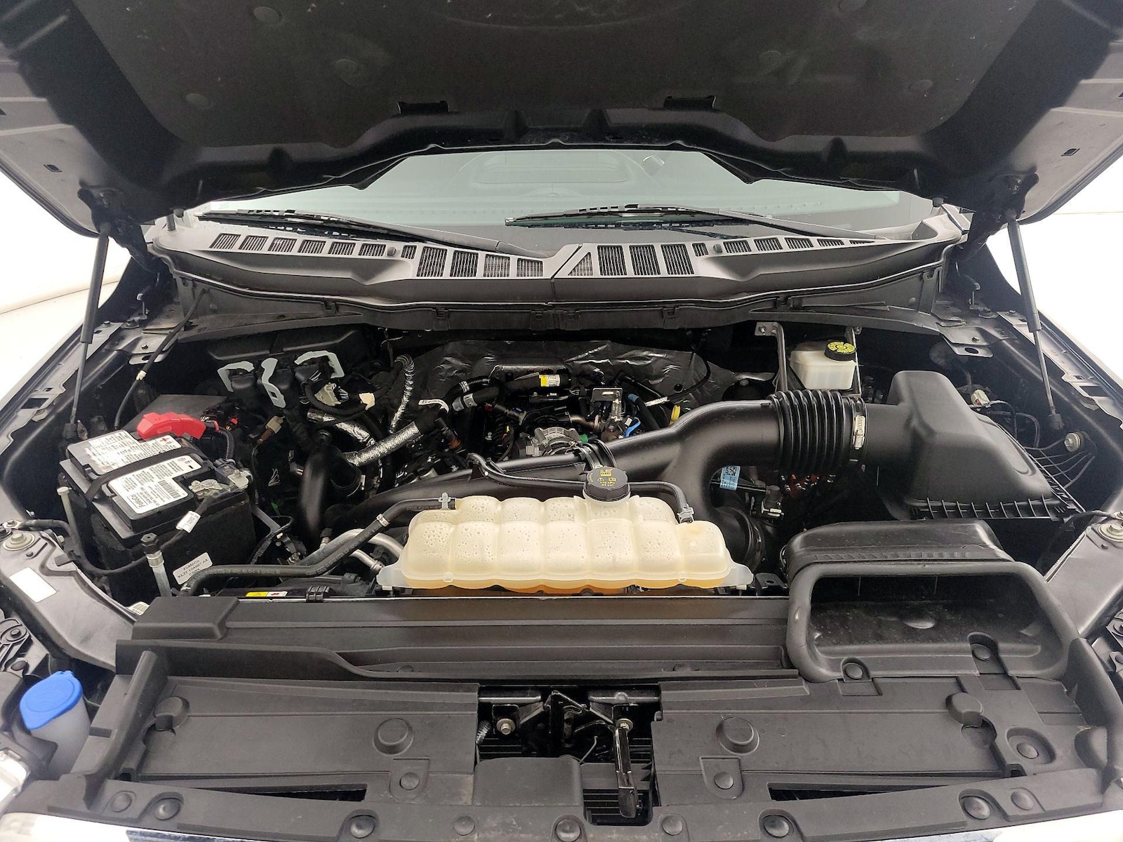 2023 Ford F-150 XLT - Photo 23