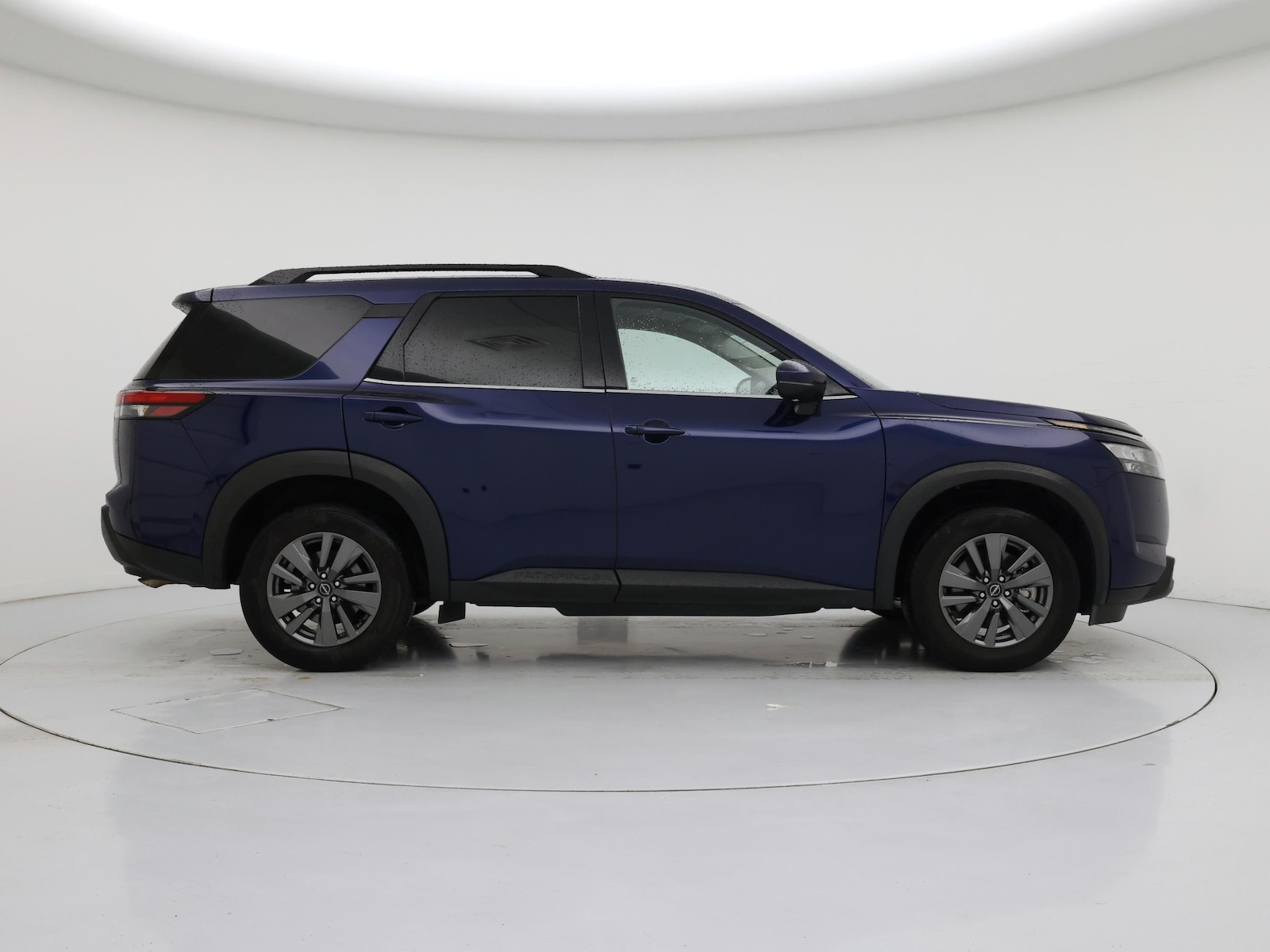 2025 Nissan Pathfinder SV - Photo 8