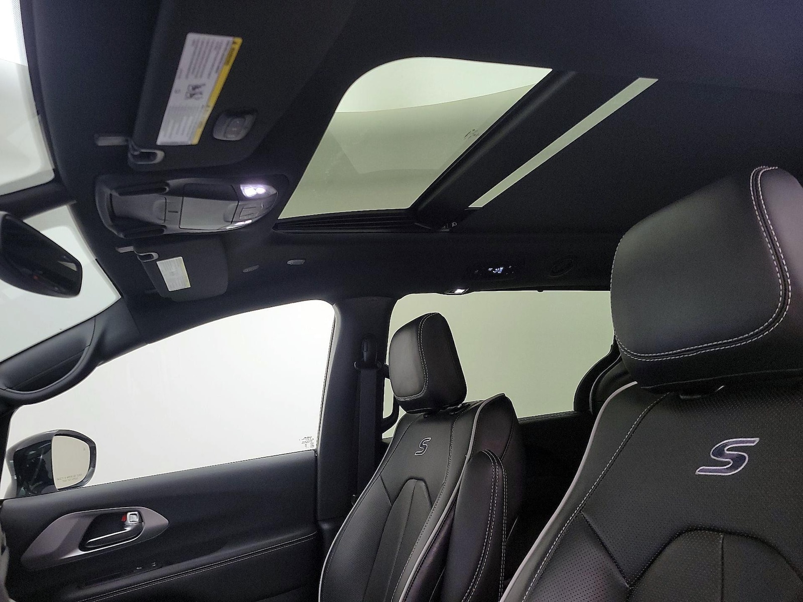2025 Chrysler Pacifica Limited - Photo 21