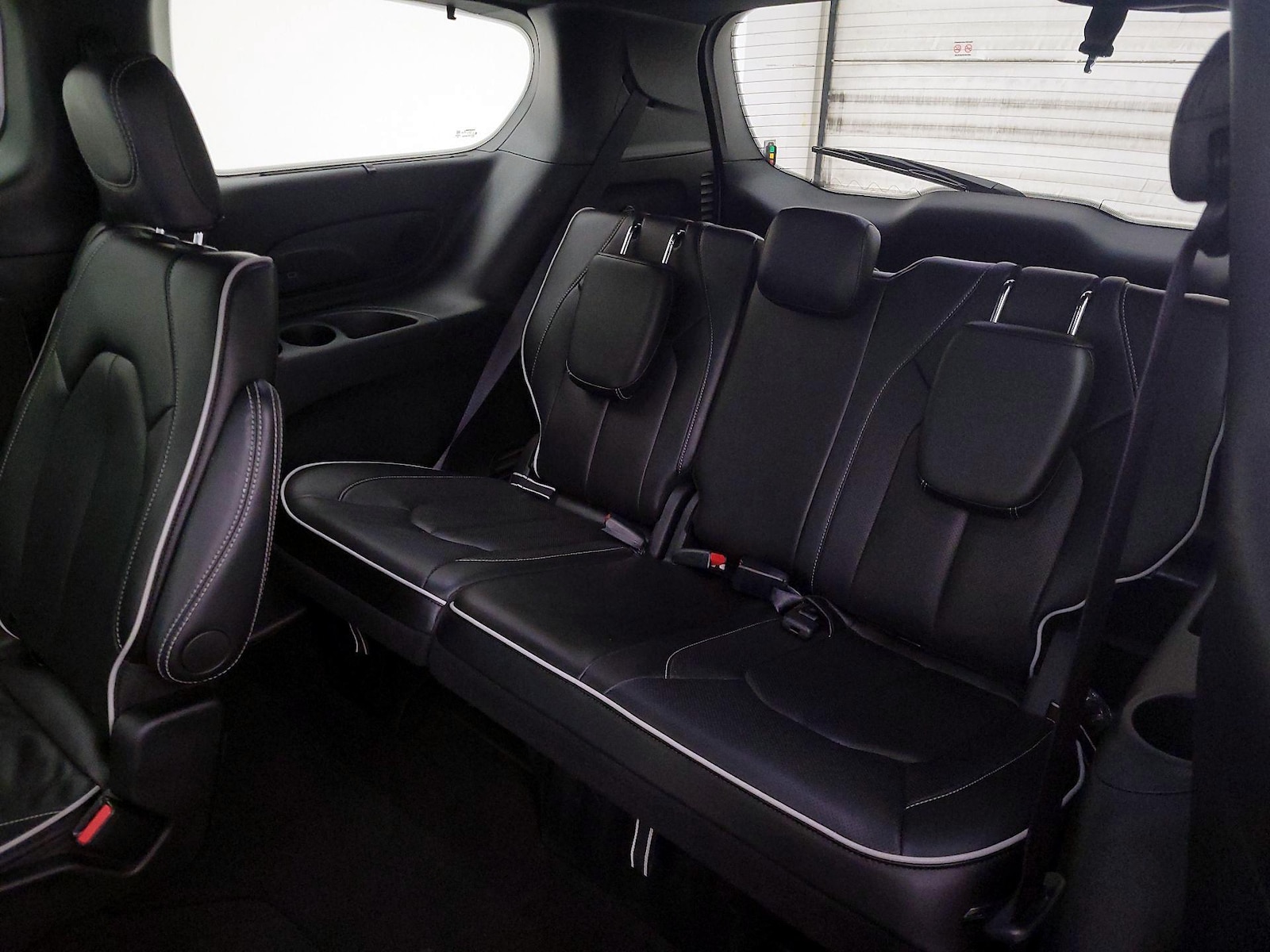 2025 Chrysler Pacifica Limited - Photo 23
