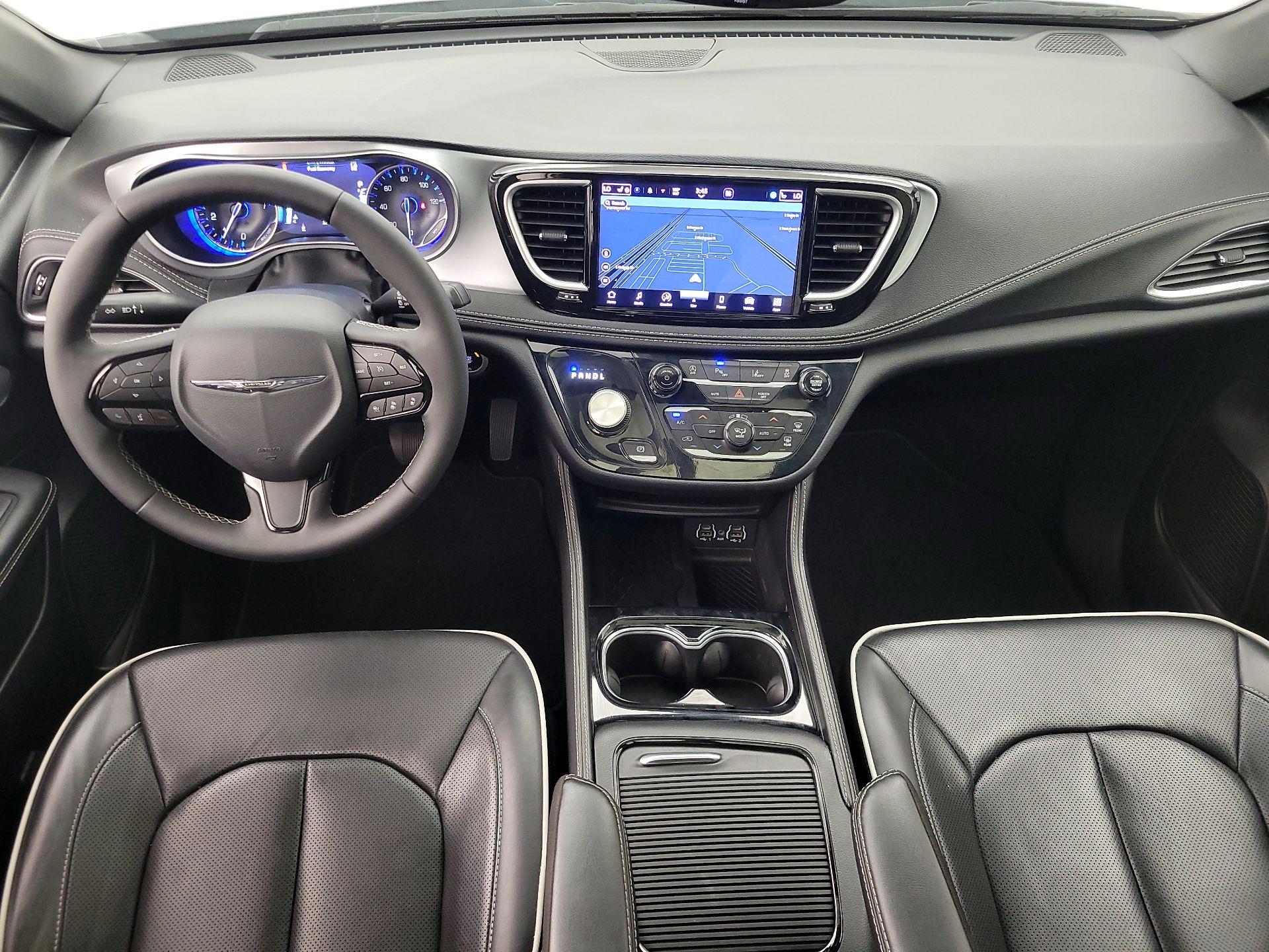 Thumbnail: 2025 Chrysler Pacifica - 9