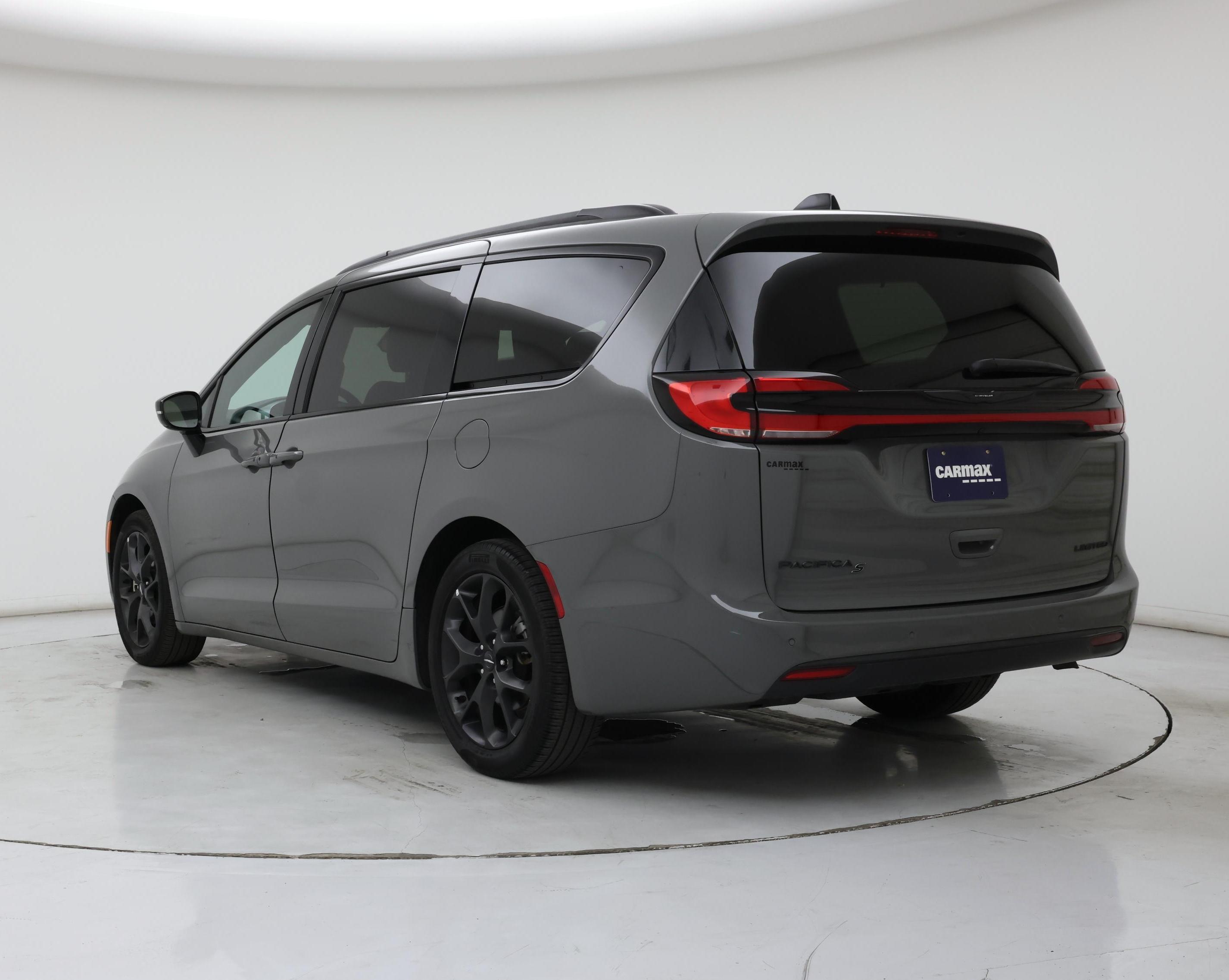 Thumbnail: 2025 Chrysler Pacifica - 2