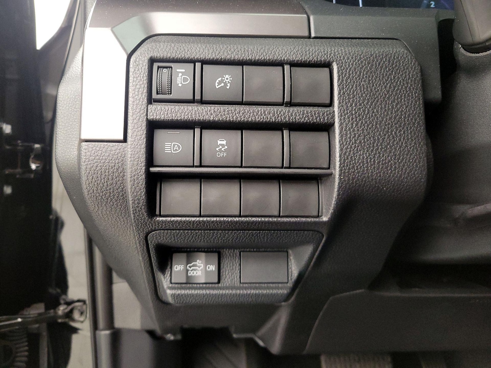 2025 Toyota Tacoma SR5 - Photo 14