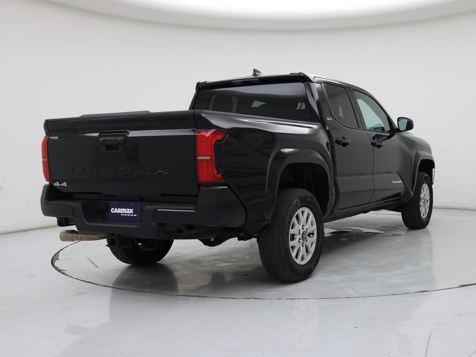 2025 Toyota Tacoma SR5 - Photo 9