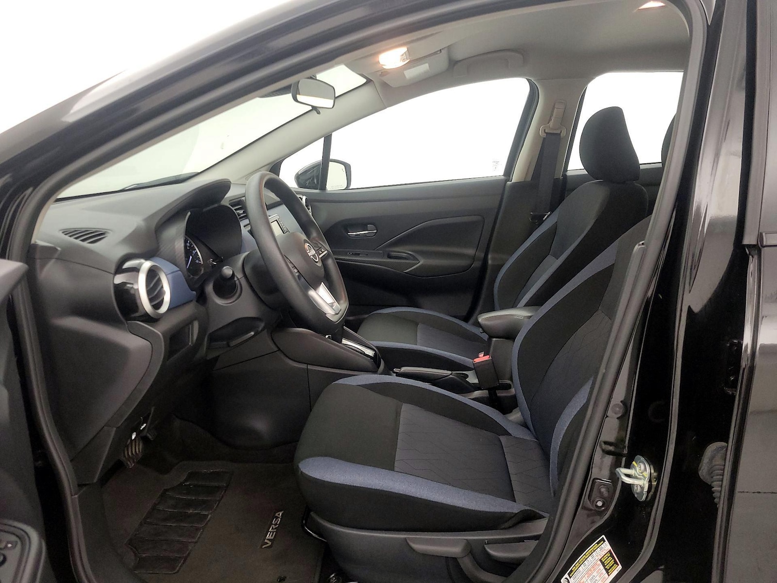 2025 Nissan Versa Sedan SV - Photo 12