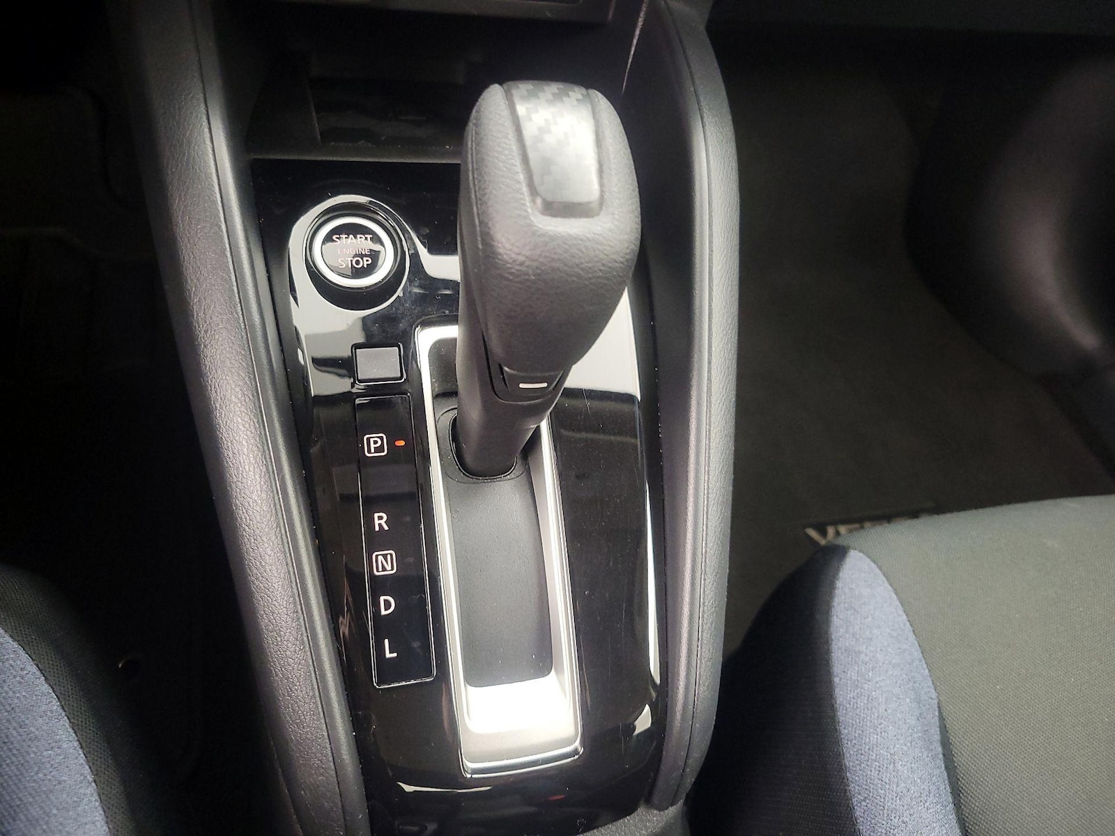 2025 Nissan Versa Sedan SV - Photo 17