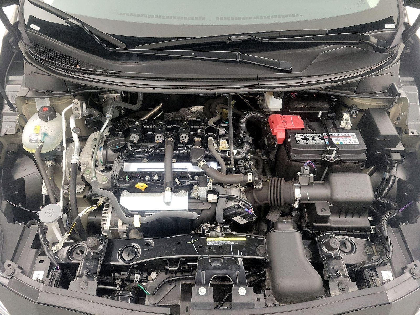 2025 Nissan Versa Sedan SV - Photo 21