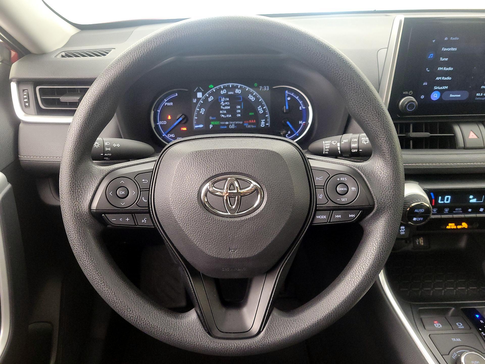 Thumbnail: 2025 Toyota RAV4 - 10