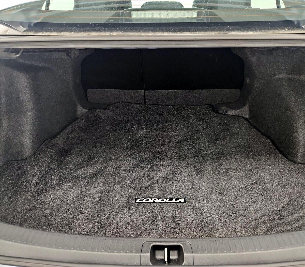 Trunk/Cargo (Seats Up)