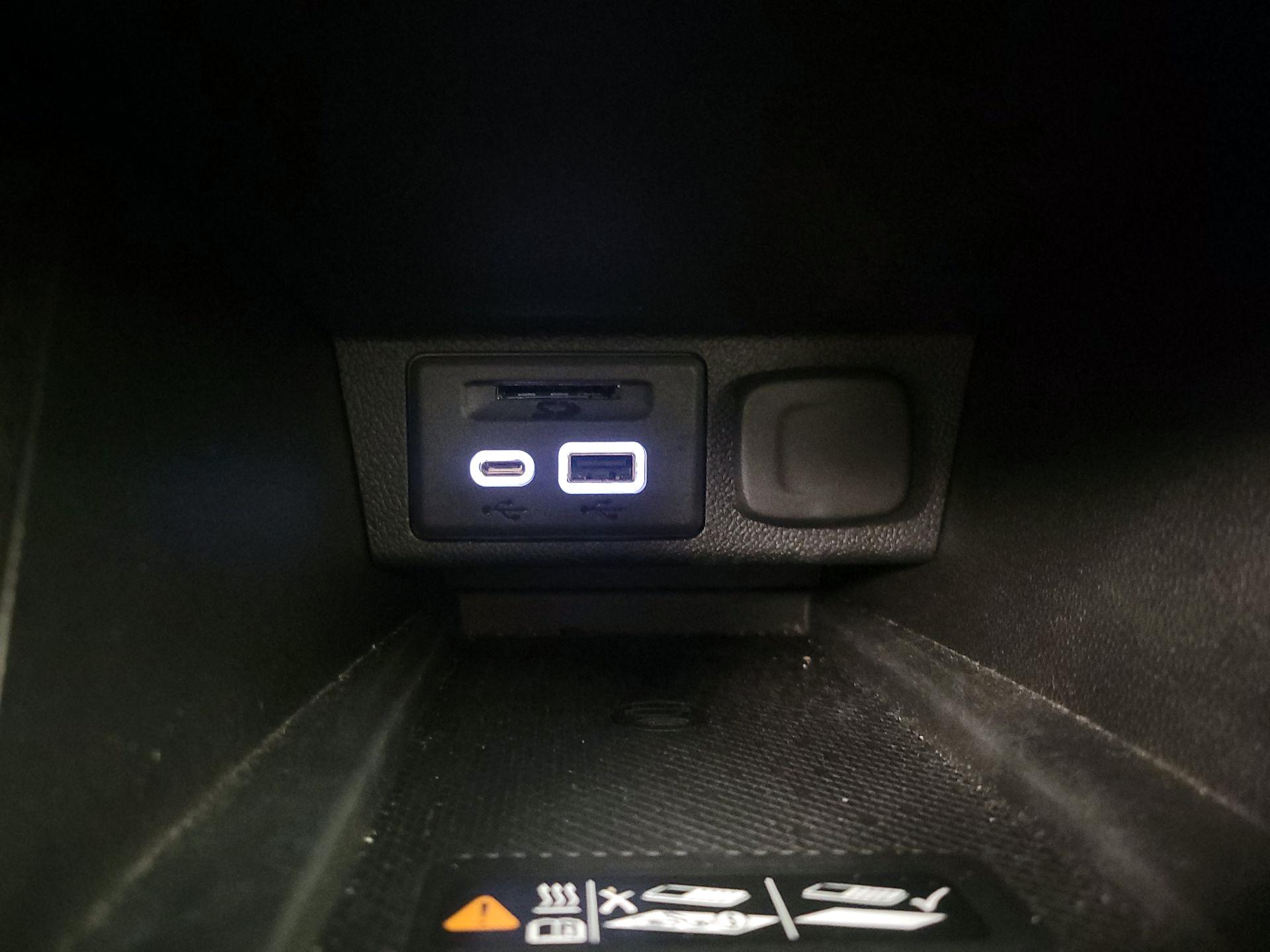 Thumbnail: 2023 Chevrolet Bolt EUV - 18