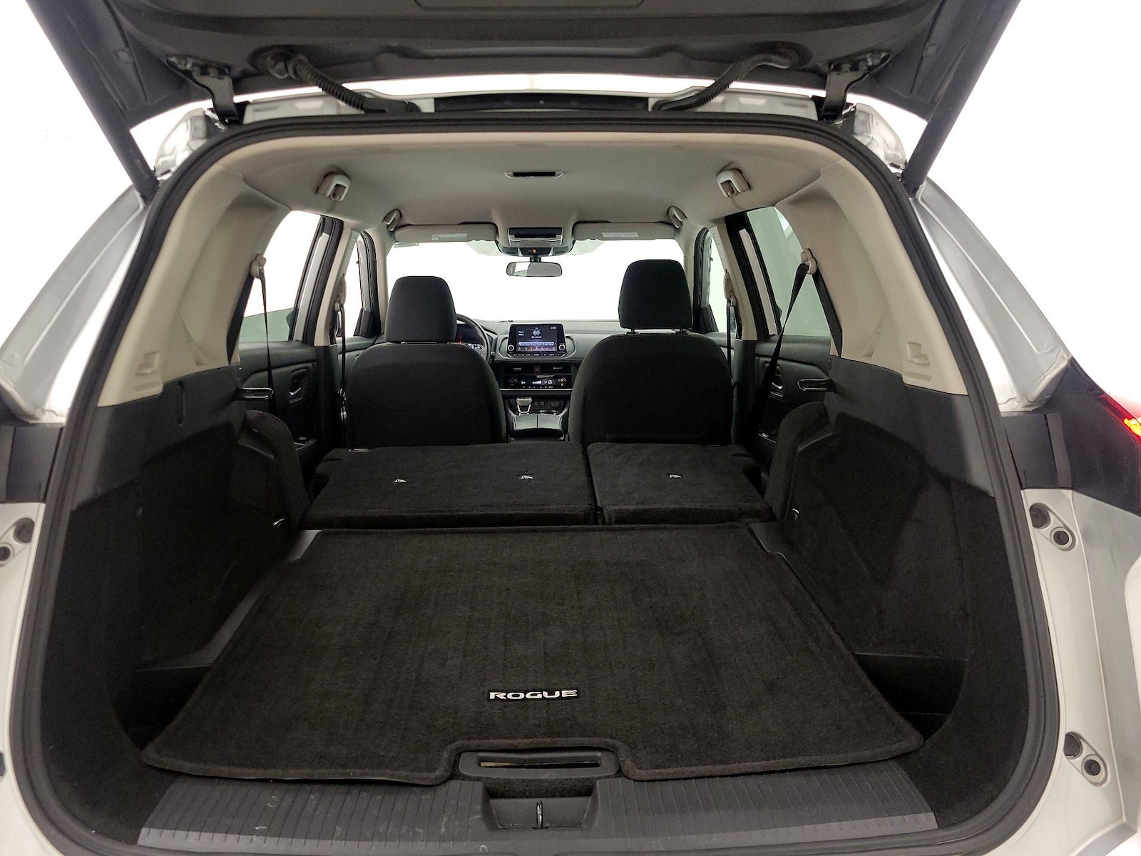 2025 Nissan Rogue SV - Photo 22