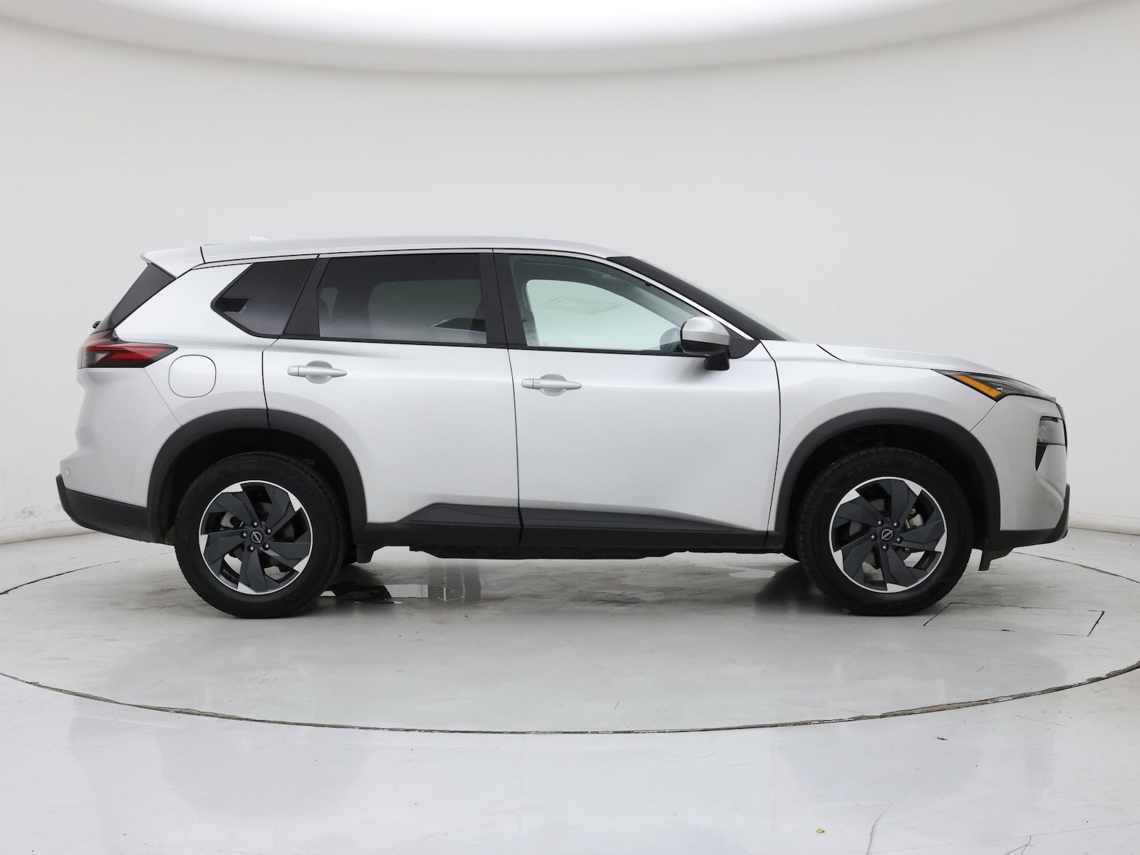2025 Nissan Rogue SV - Photo 8