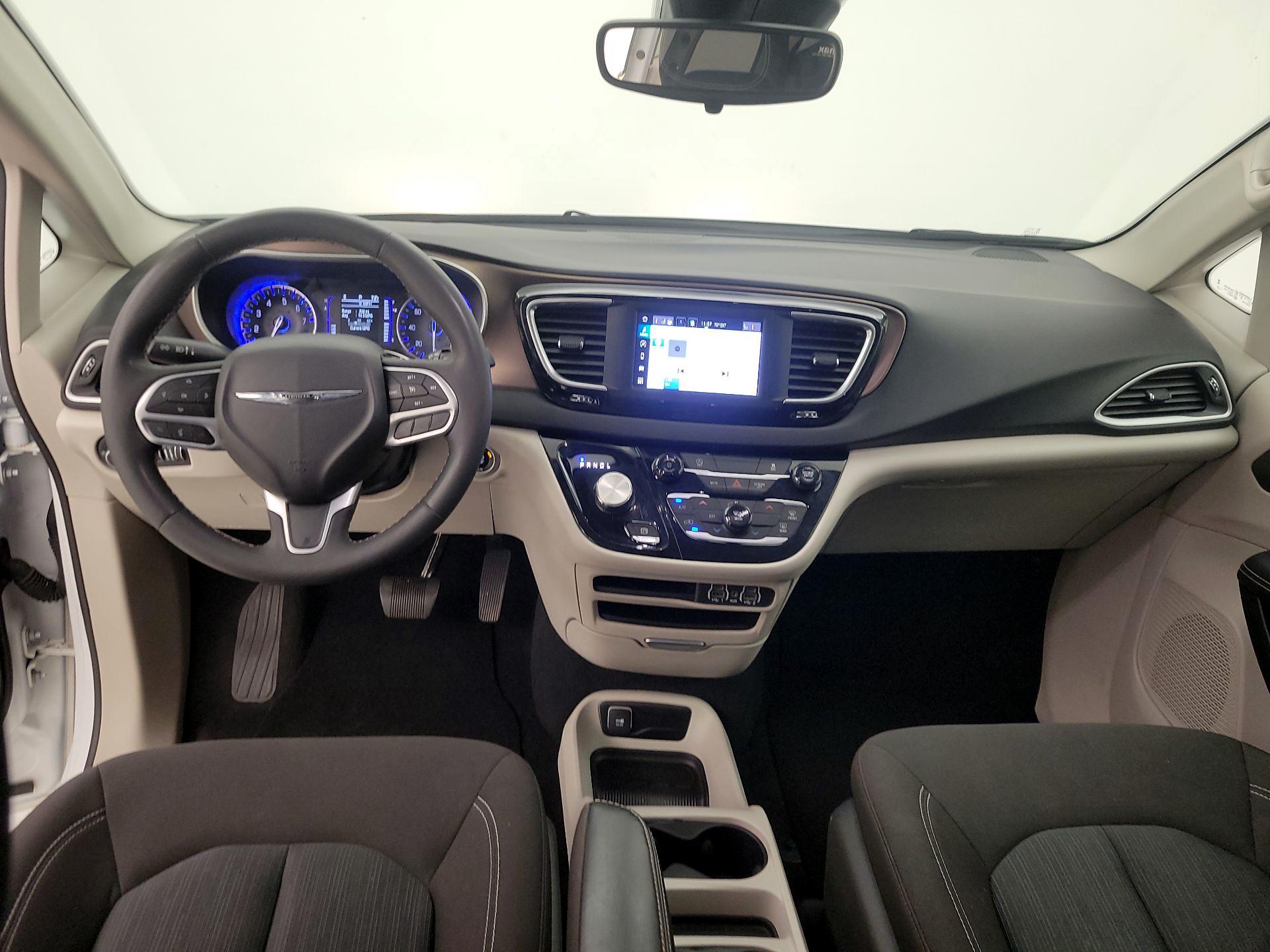 Thumbnail: 2024 Chrysler Voyager - 9