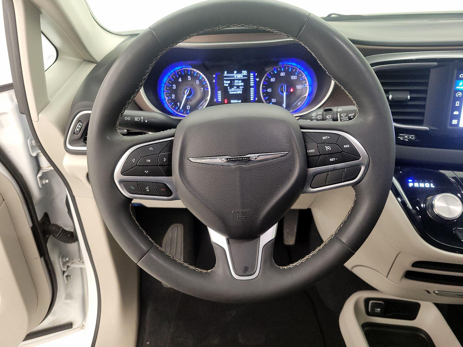 Thumbnail: 2024 Chrysler Voyager - 10