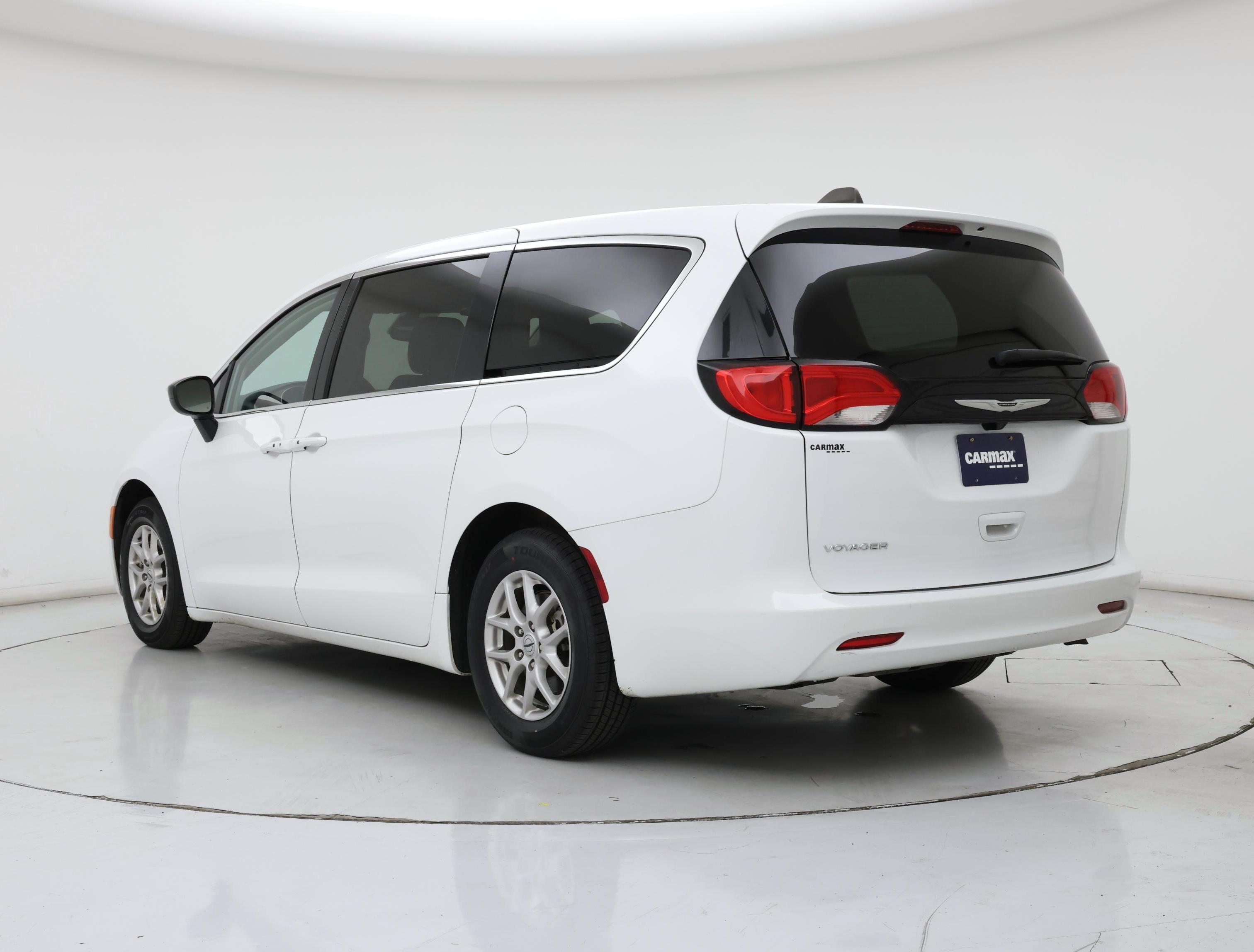 Thumbnail: 2024 Chrysler Voyager - 2