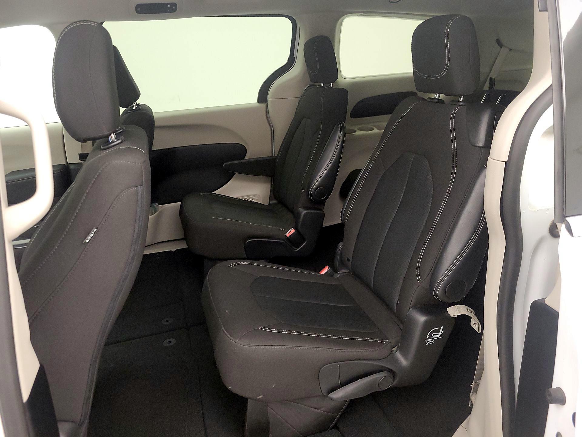 Thumbnail: 2024 Chrysler Voyager - 19