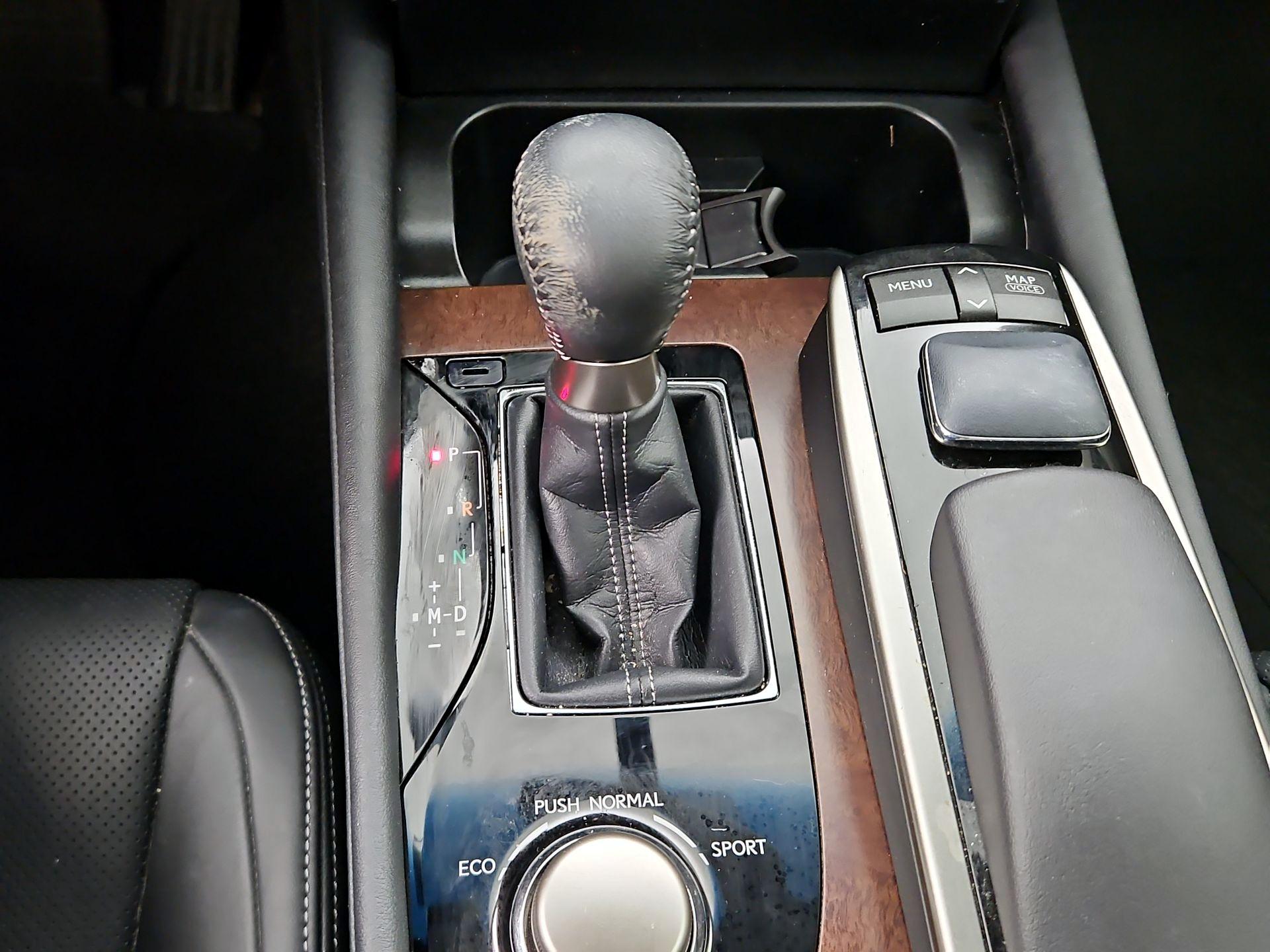 Thumbnail: 2014 Lexus GS - 17