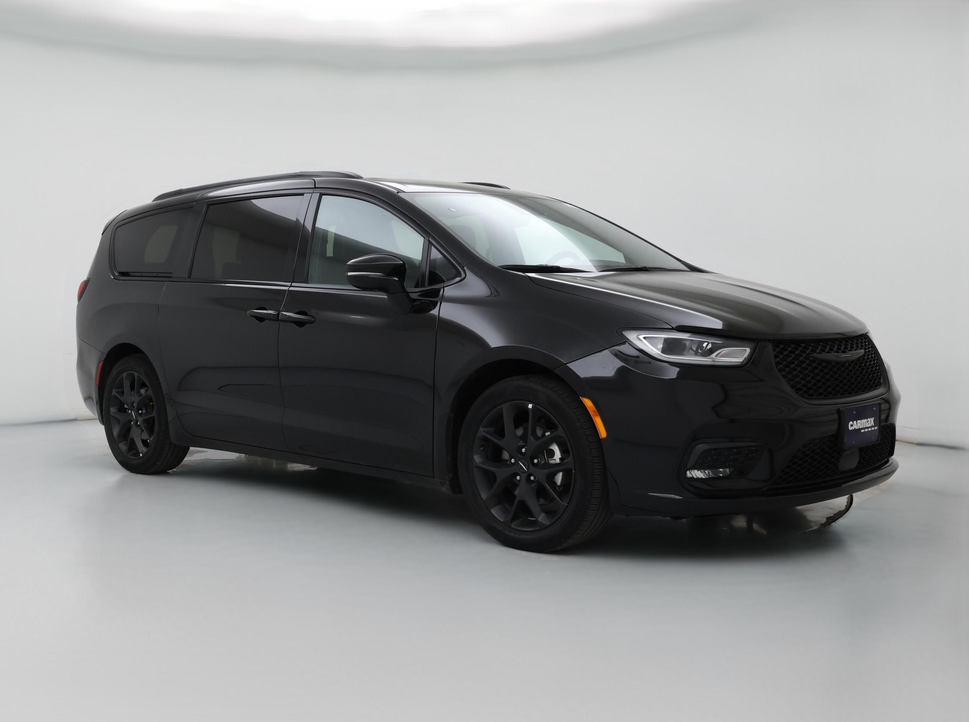 Thumbnail: 2025 Chrysler Pacifica - 1