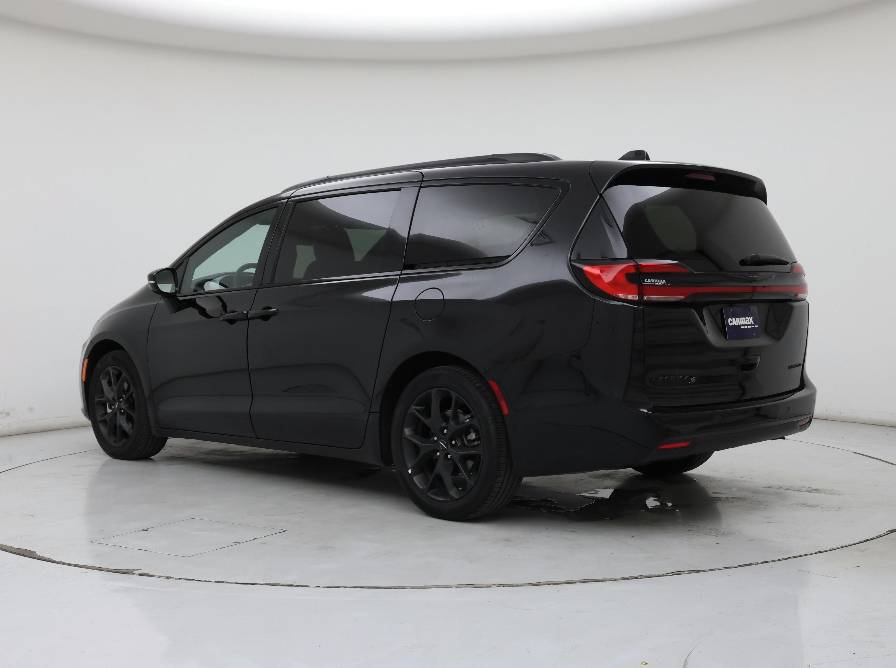 Thumbnail: 2025 Chrysler Pacifica - 2