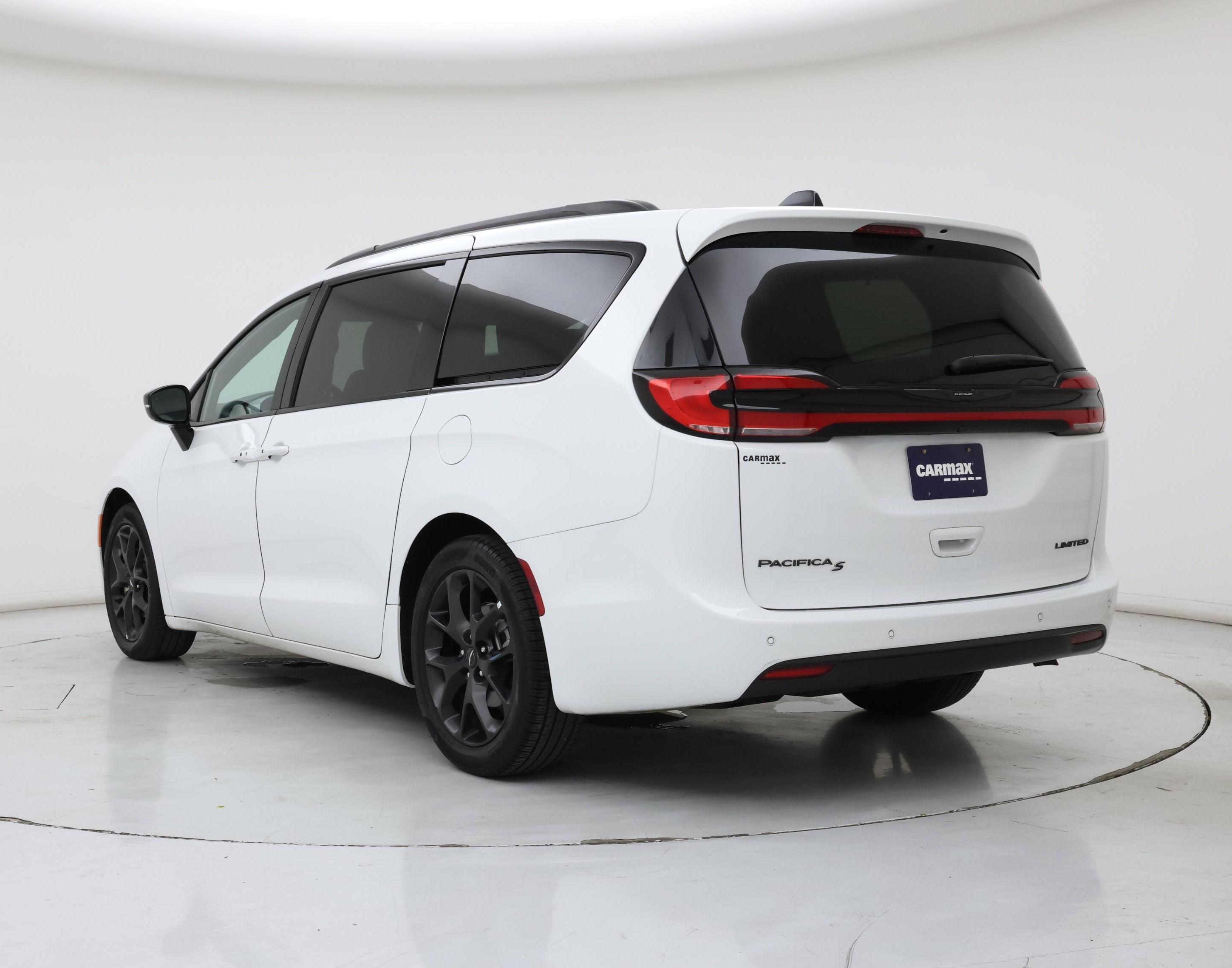 Thumbnail: 2025 Chrysler Pacifica - 2