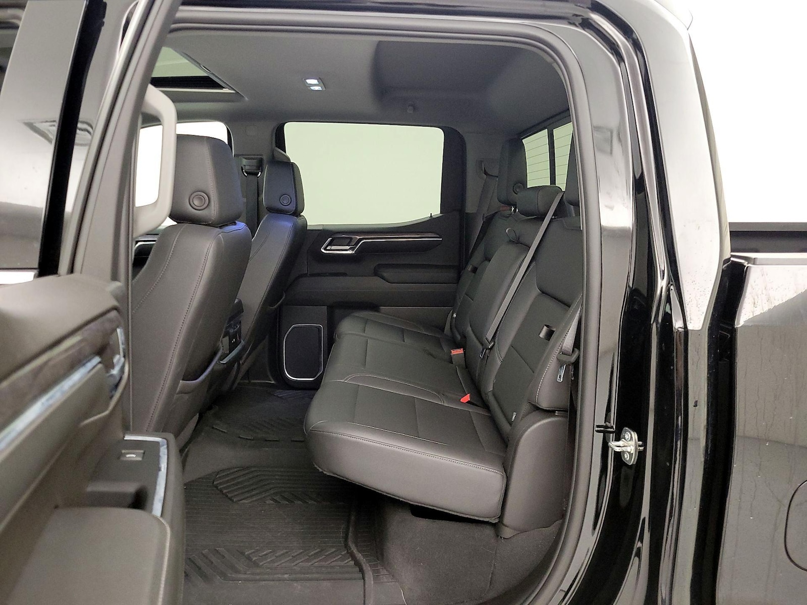 2024 Chevrolet Silverado 1500 LTZ - Photo 20
