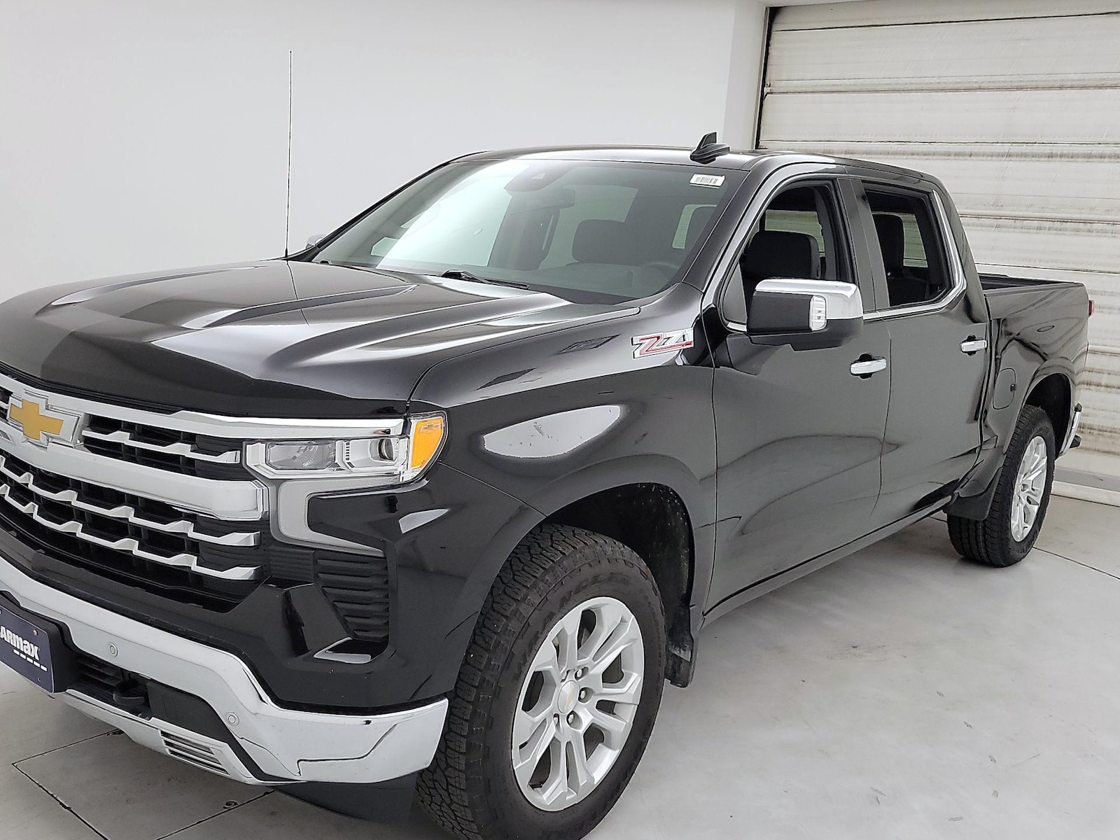 2024 Chevrolet Silverado 1500 LTZ - Photo 3