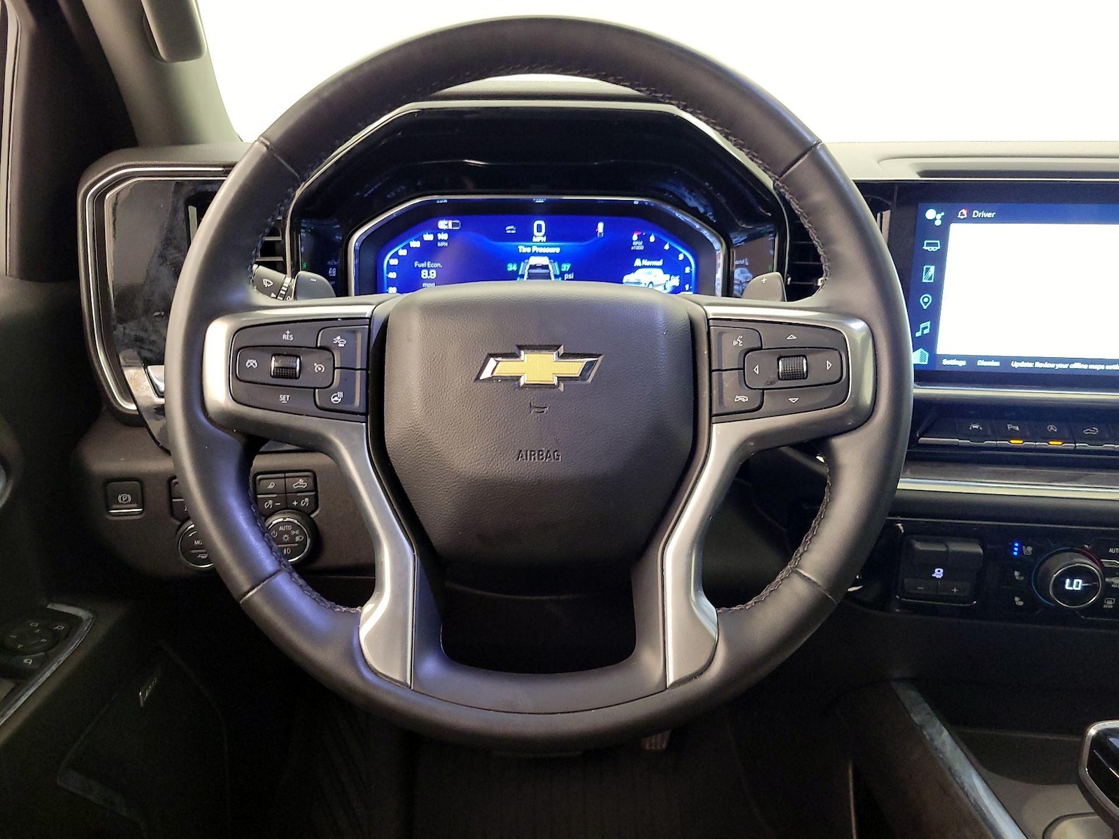 2024 Chevrolet Silverado 1500 LTZ - Photo 9