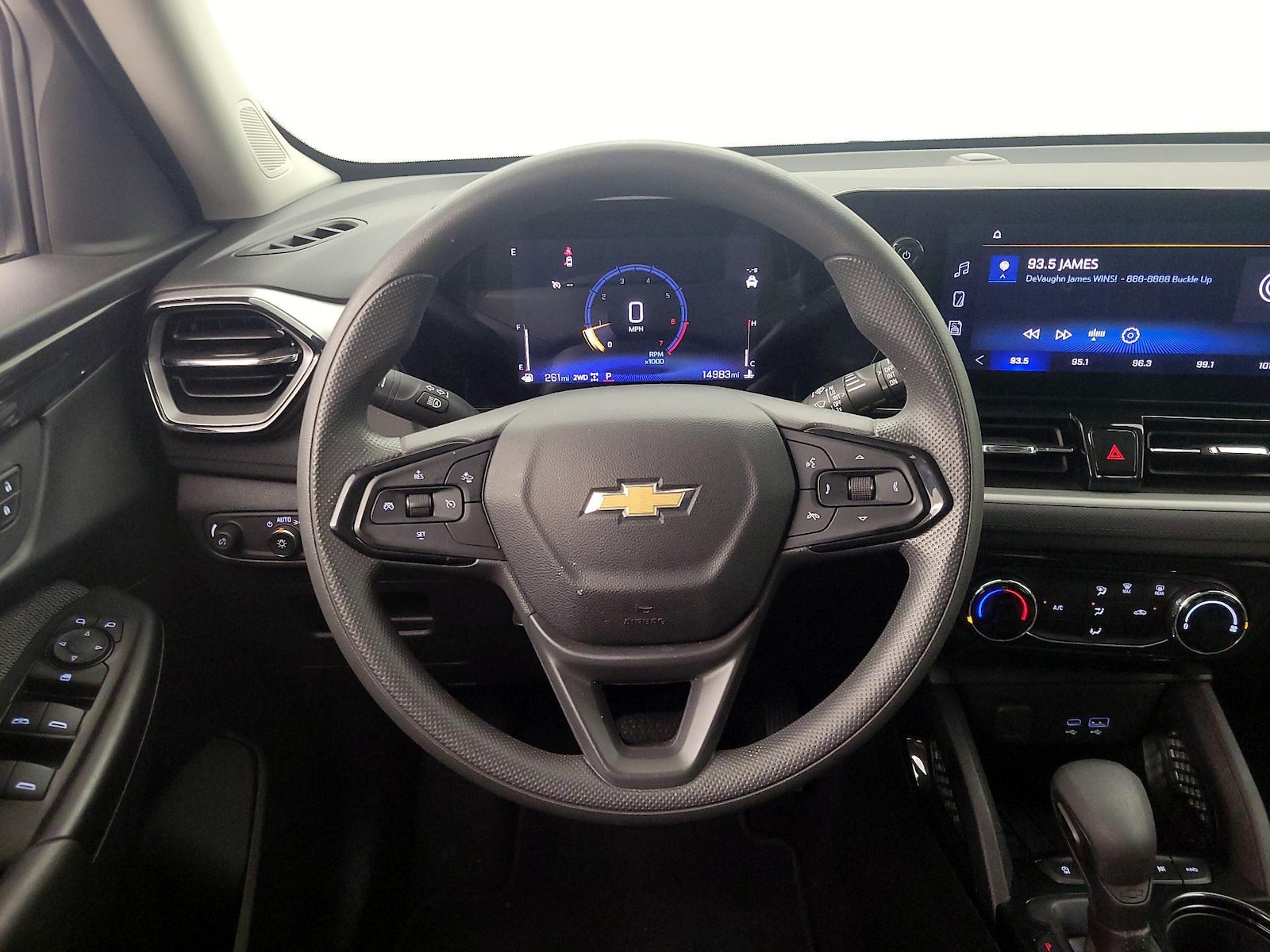 2025 Chevrolet Trailblazer LT - Photo 11