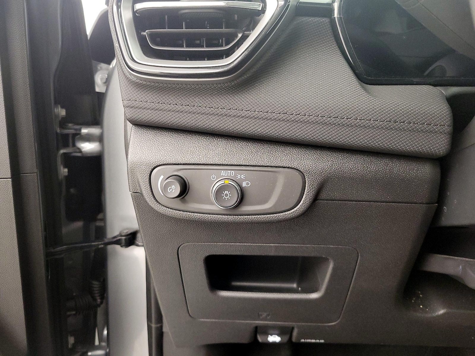 2025 Chevrolet Trailblazer LT - Photo 14
