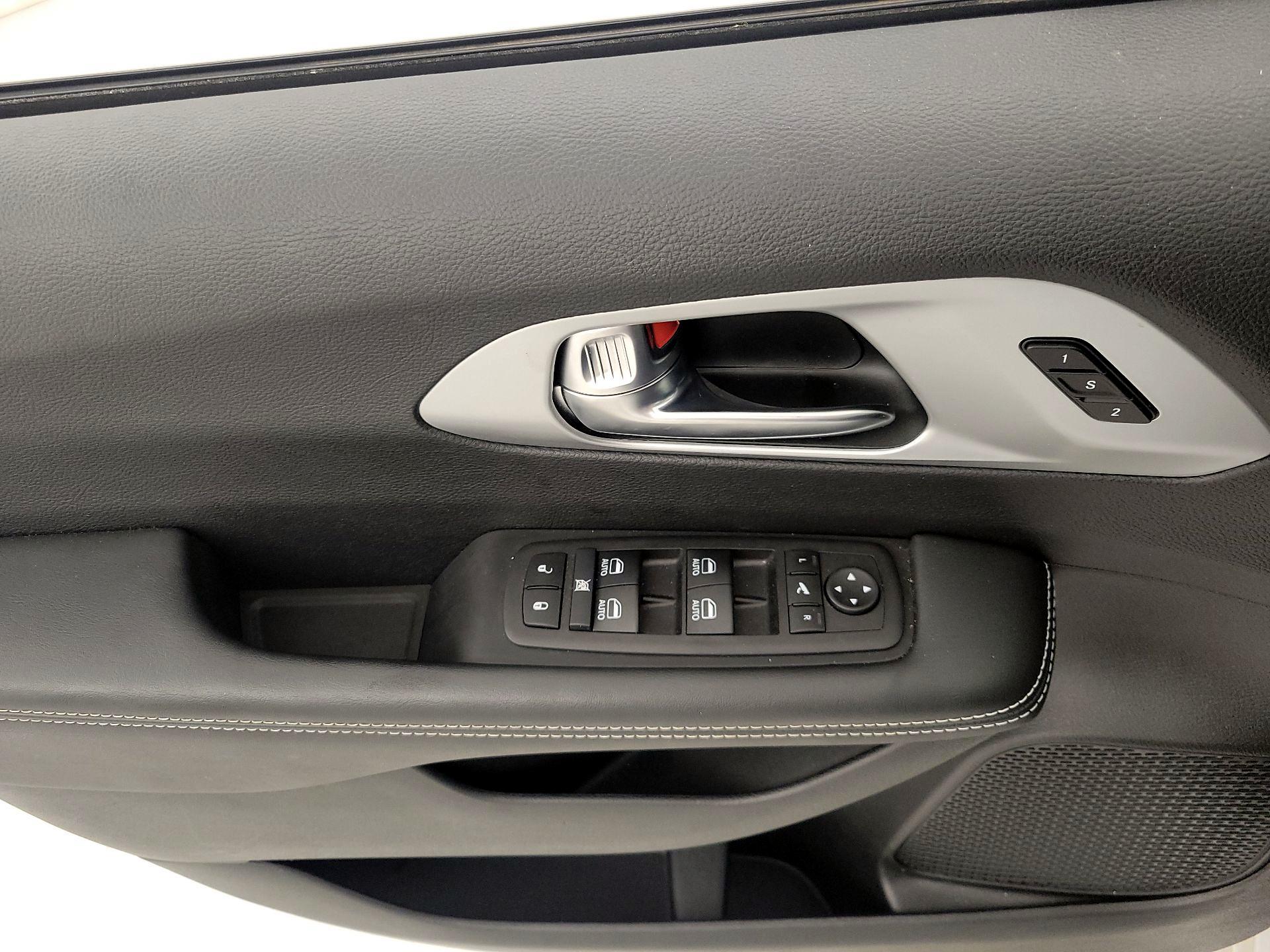 Thumbnail: 2025 Chrysler Pacifica - 12