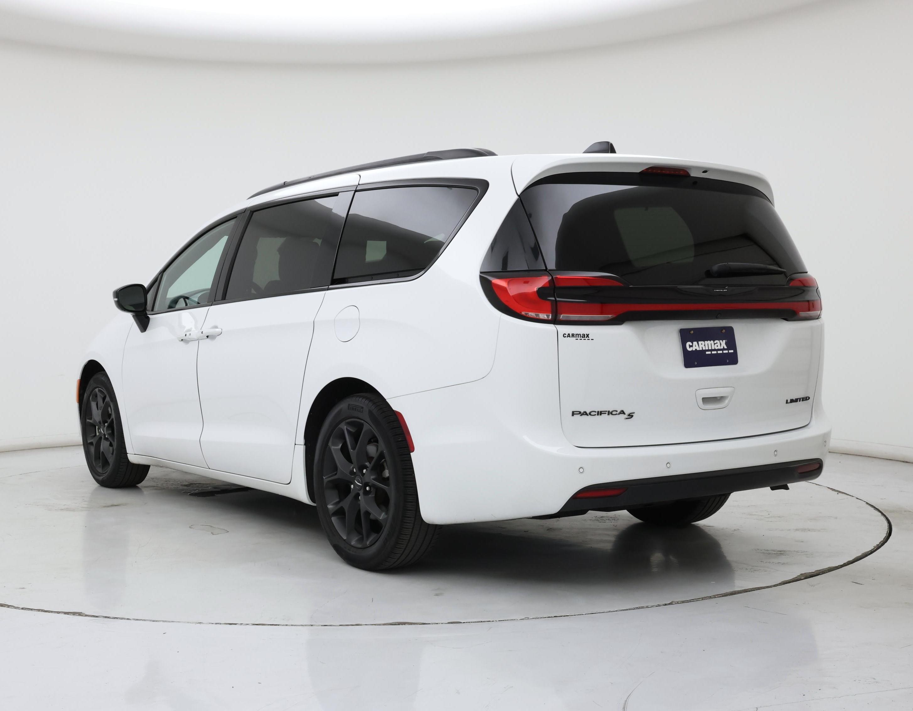 Thumbnail: 2025 Chrysler Pacifica - 2