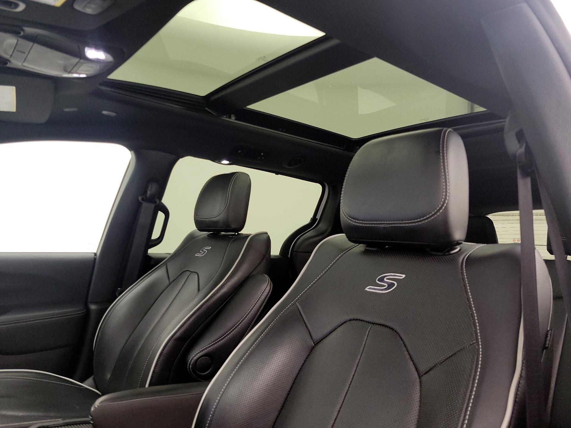 Thumbnail: 2025 Chrysler Pacifica - 20