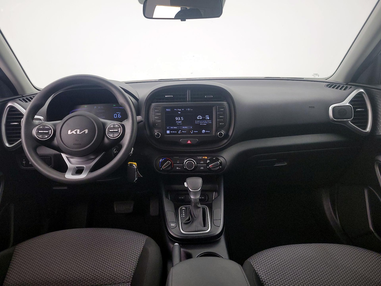 2025 Kia Soul LX - Photo 10