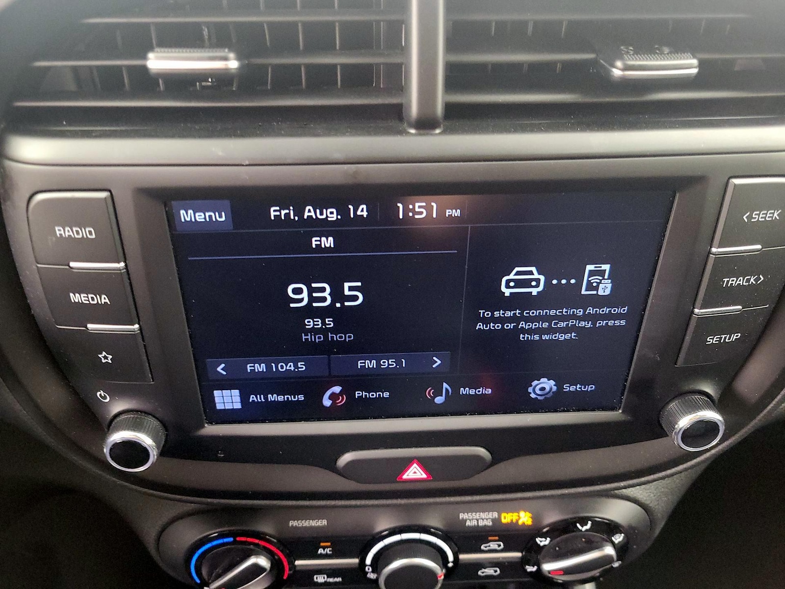 2025 Kia Soul LX - Photo 16