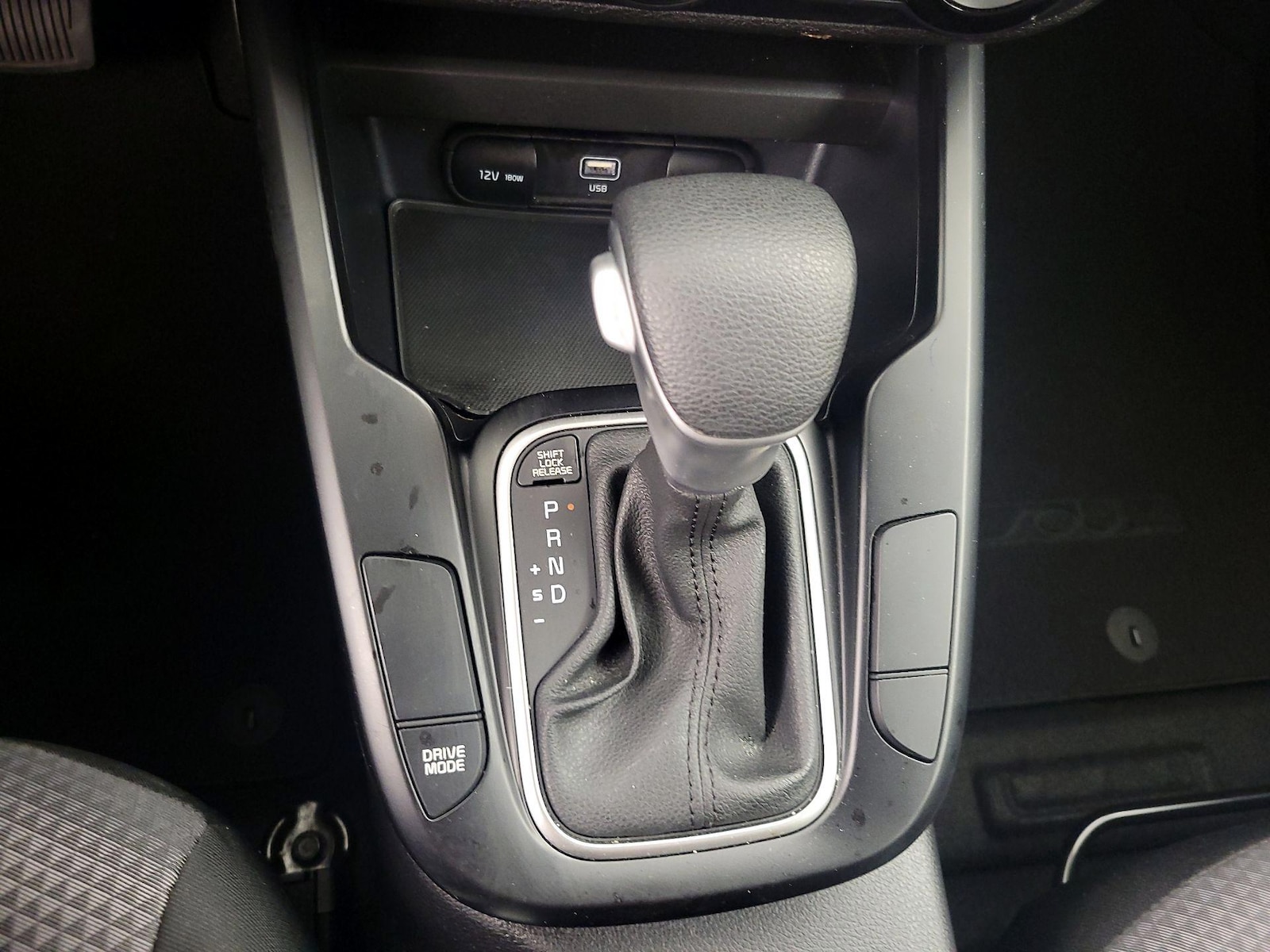 2025 Kia Soul LX - Photo 18