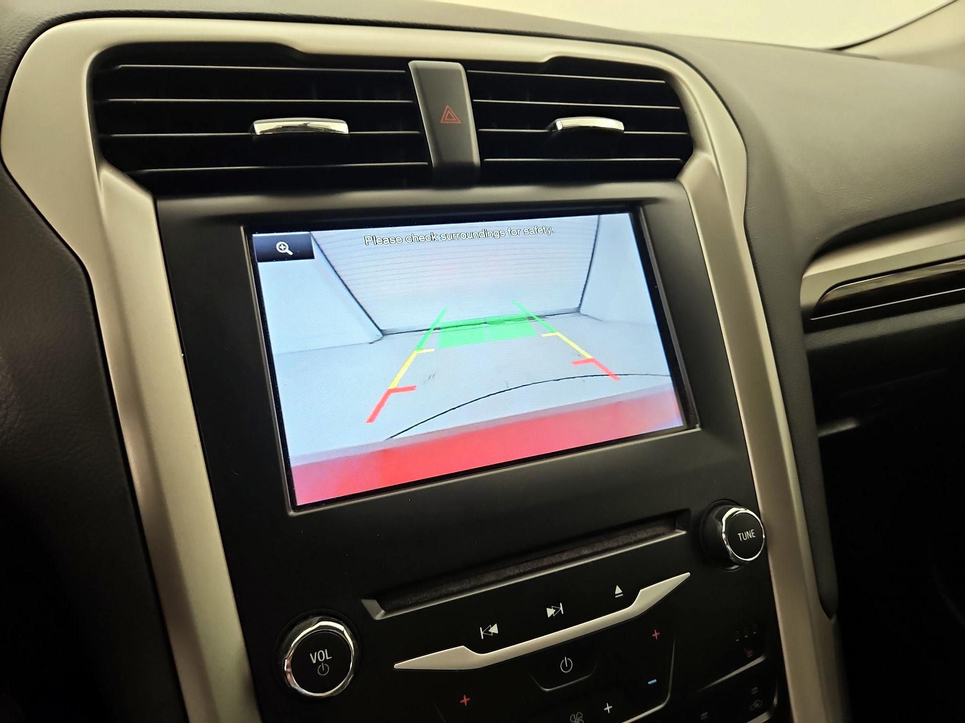 Thumbnail: 2014 Ford Fusion - 14