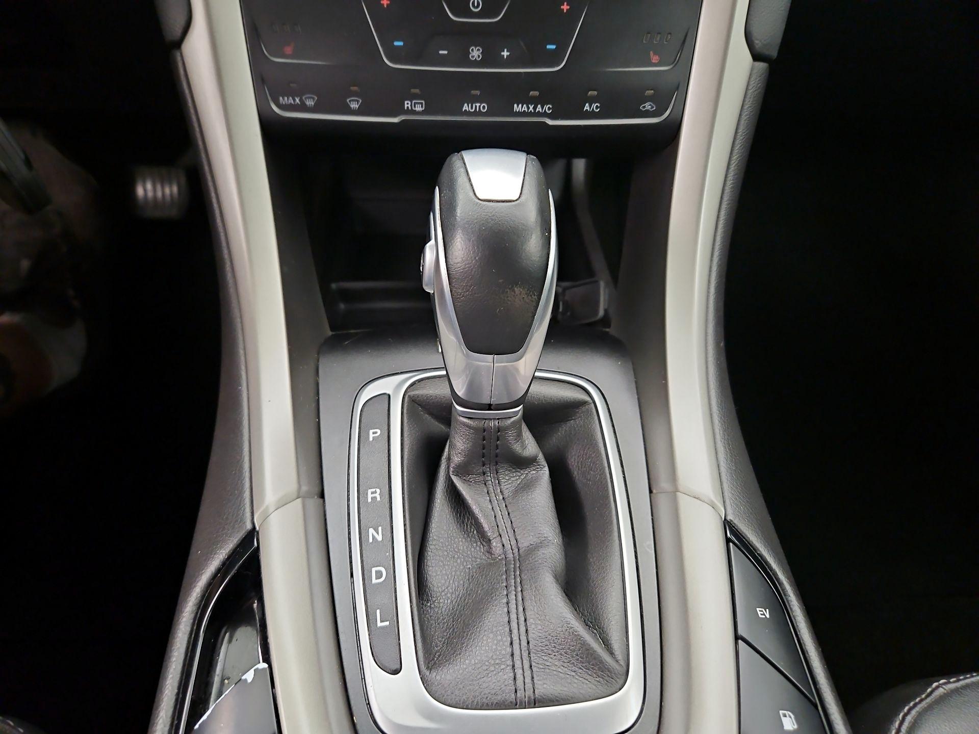 Thumbnail: 2014 Ford Fusion - 17